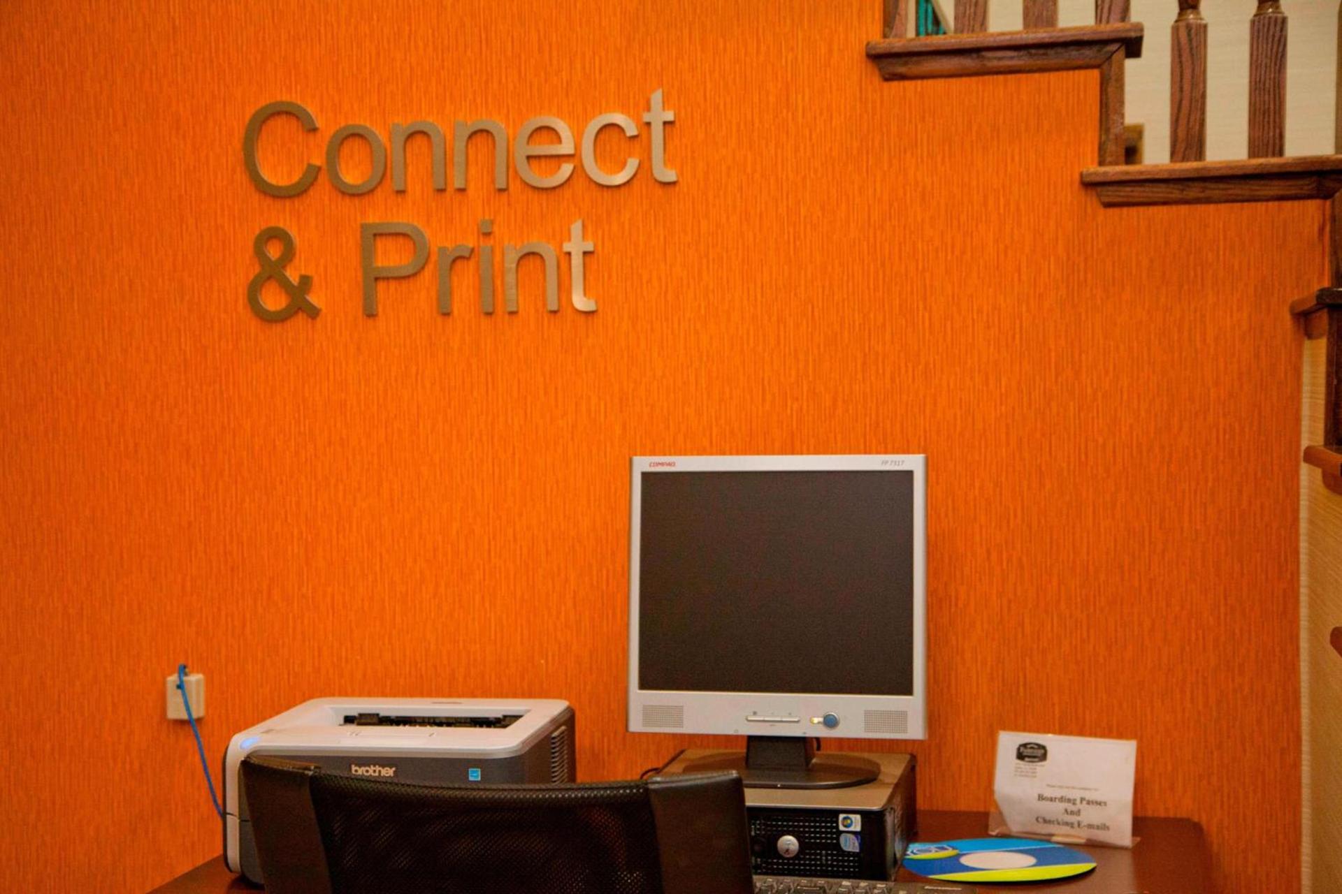 Country Inn & Suites by Radisson, Modesto-Salida photo 9