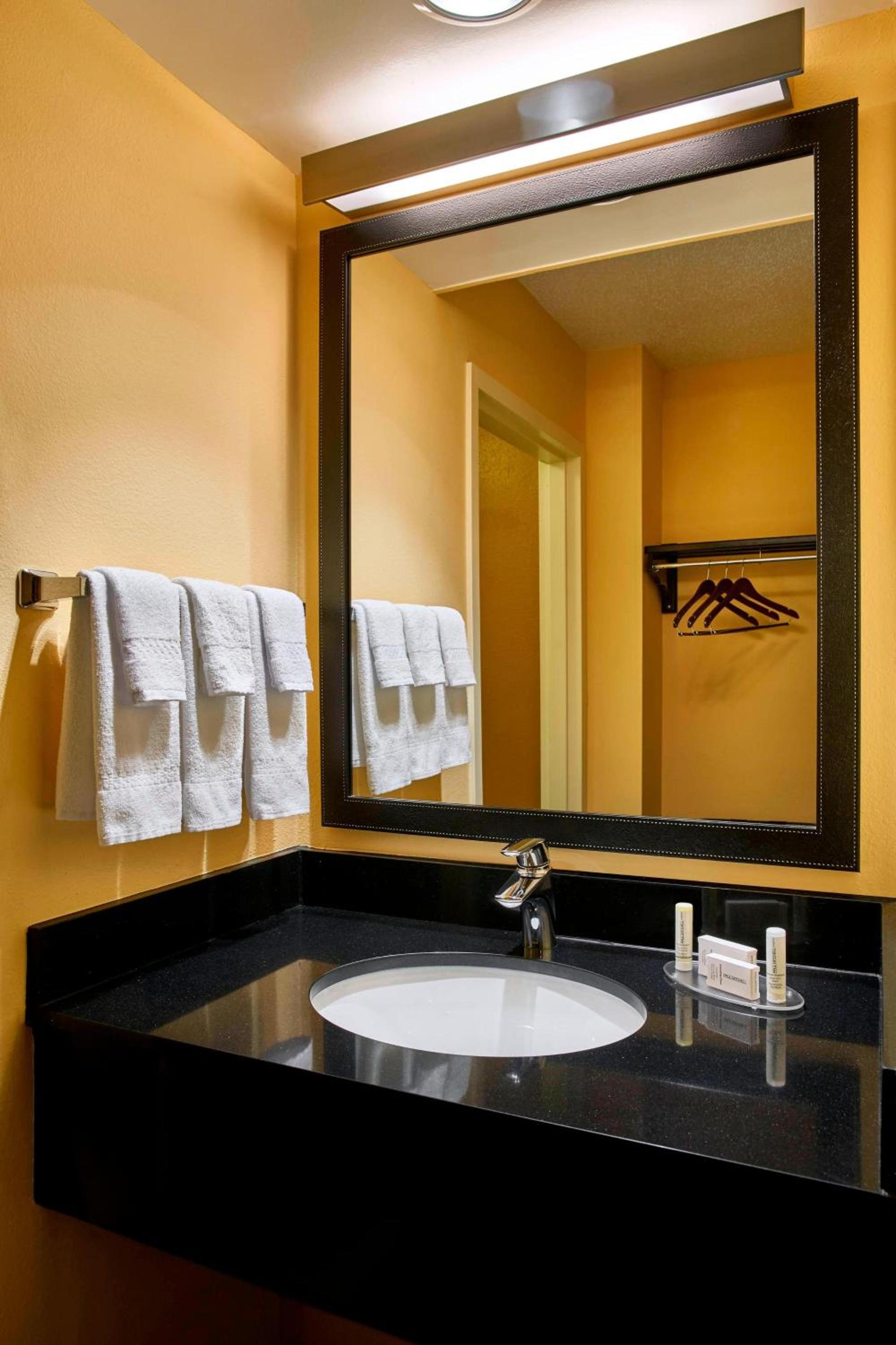 Fairfield Inn Myrtle Beach Broadway at the Beach photo 7