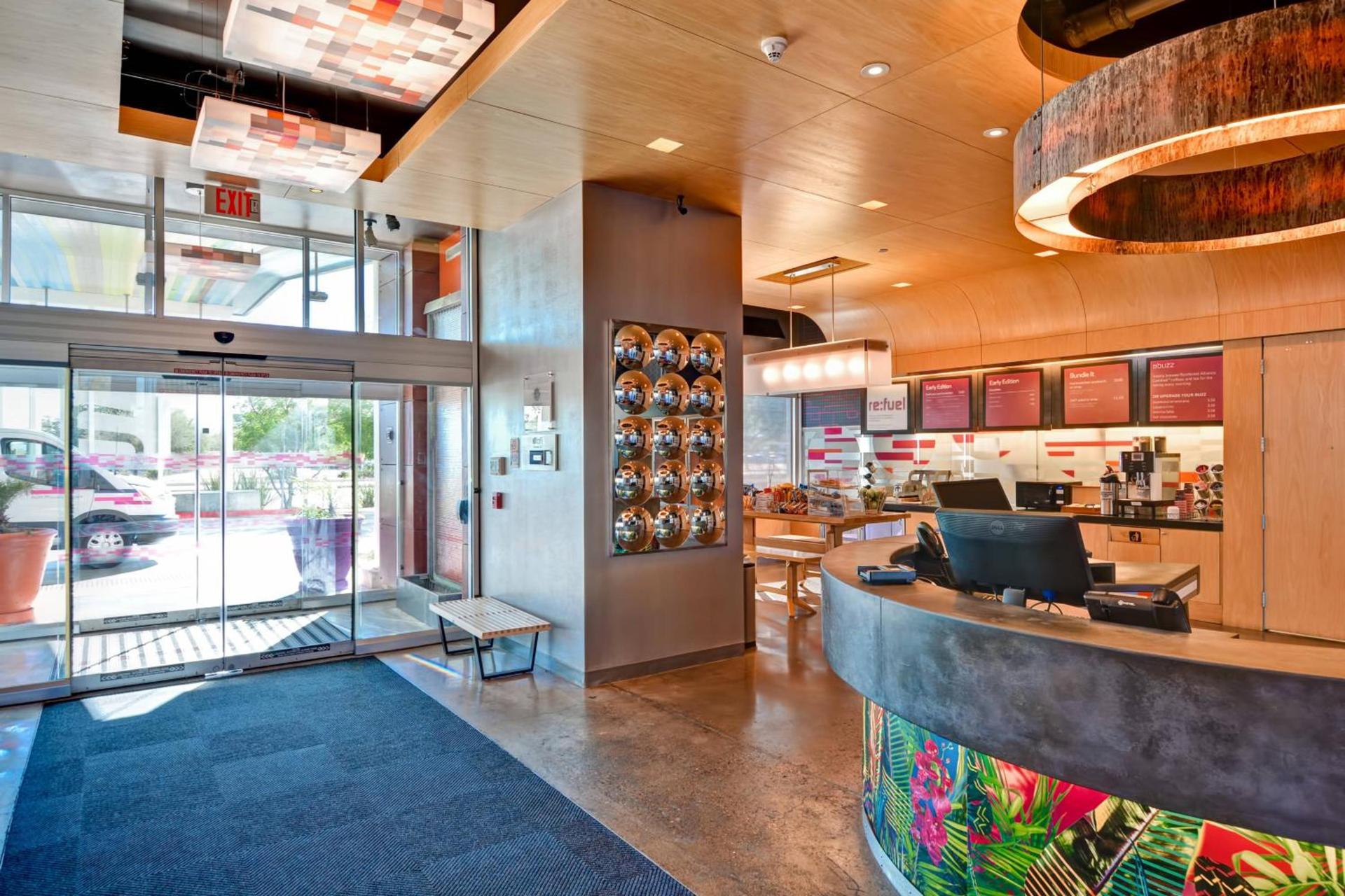 Aloft by Marriott Phoenix-Airport photo 3