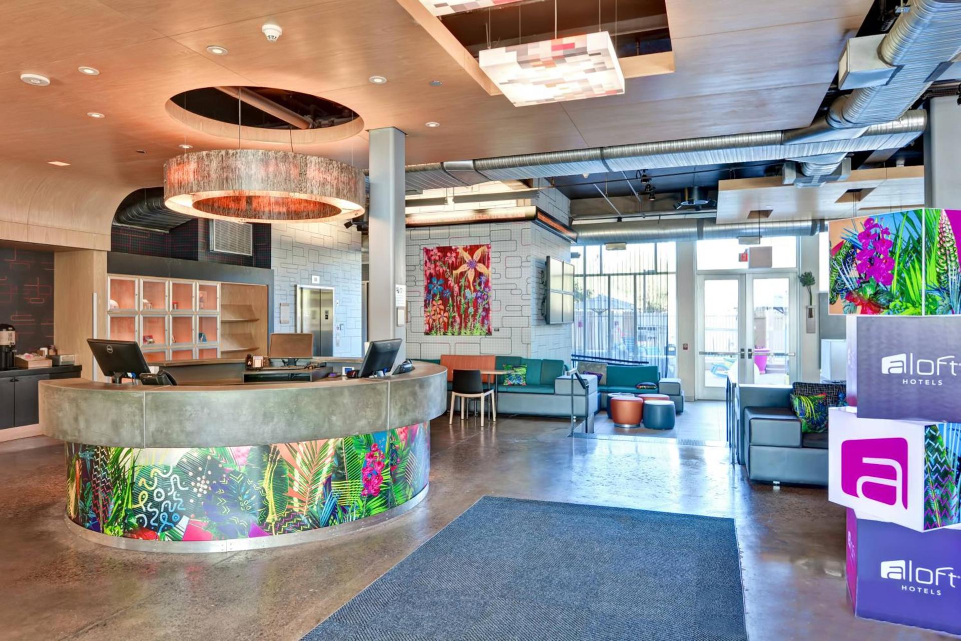 Aloft by Marriott Phoenix-Airport photo 4