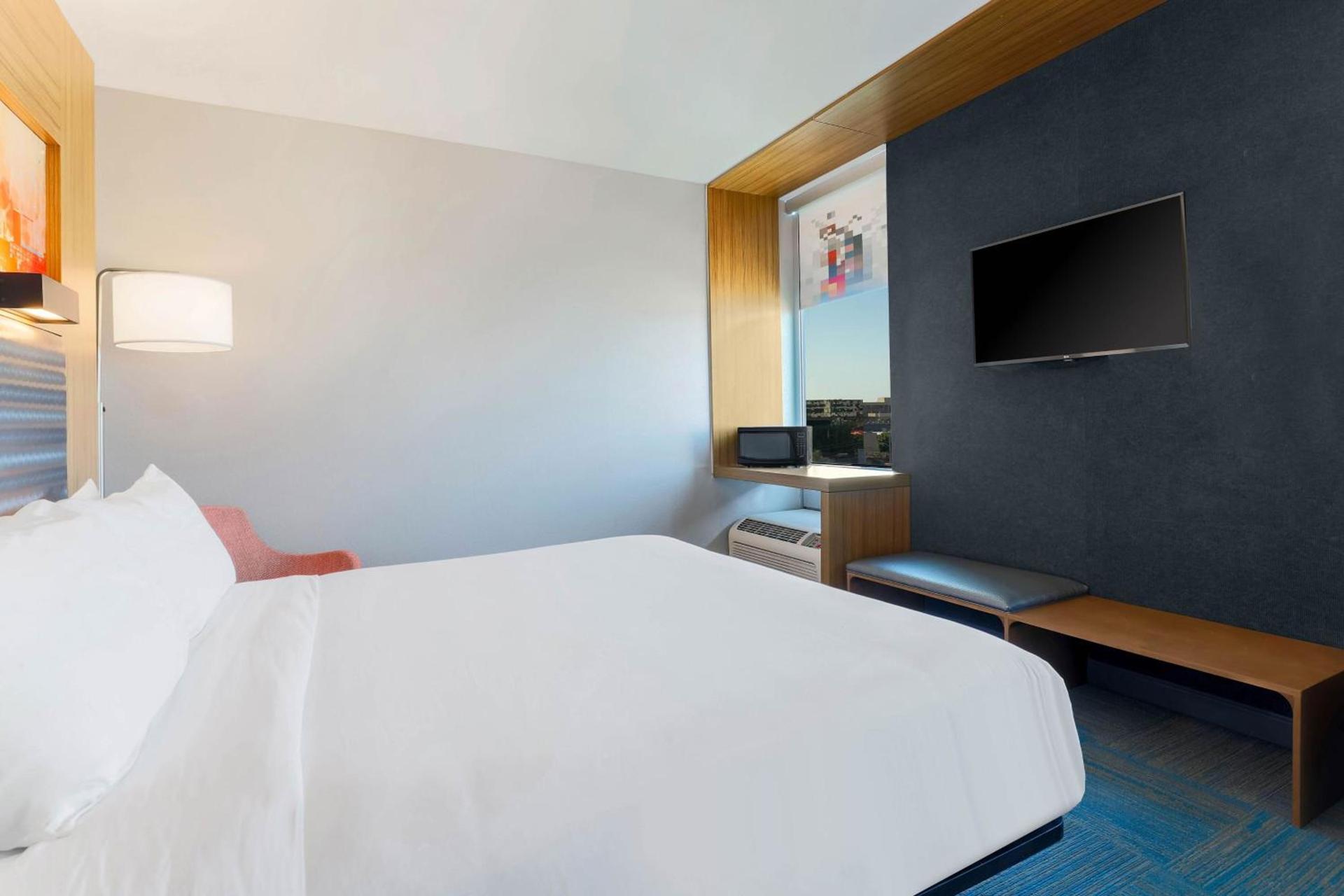 Aloft by Marriott Phoenix-Airport photo 10
