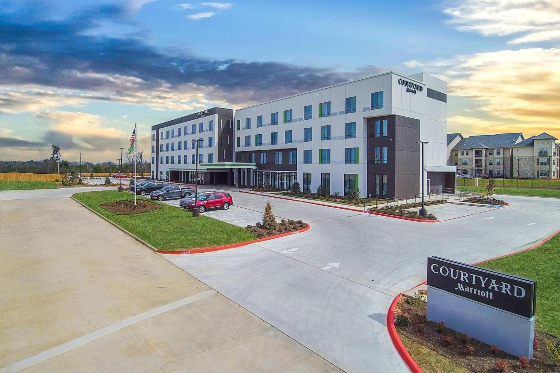 Courtyard by Marriott Longview North photo 1