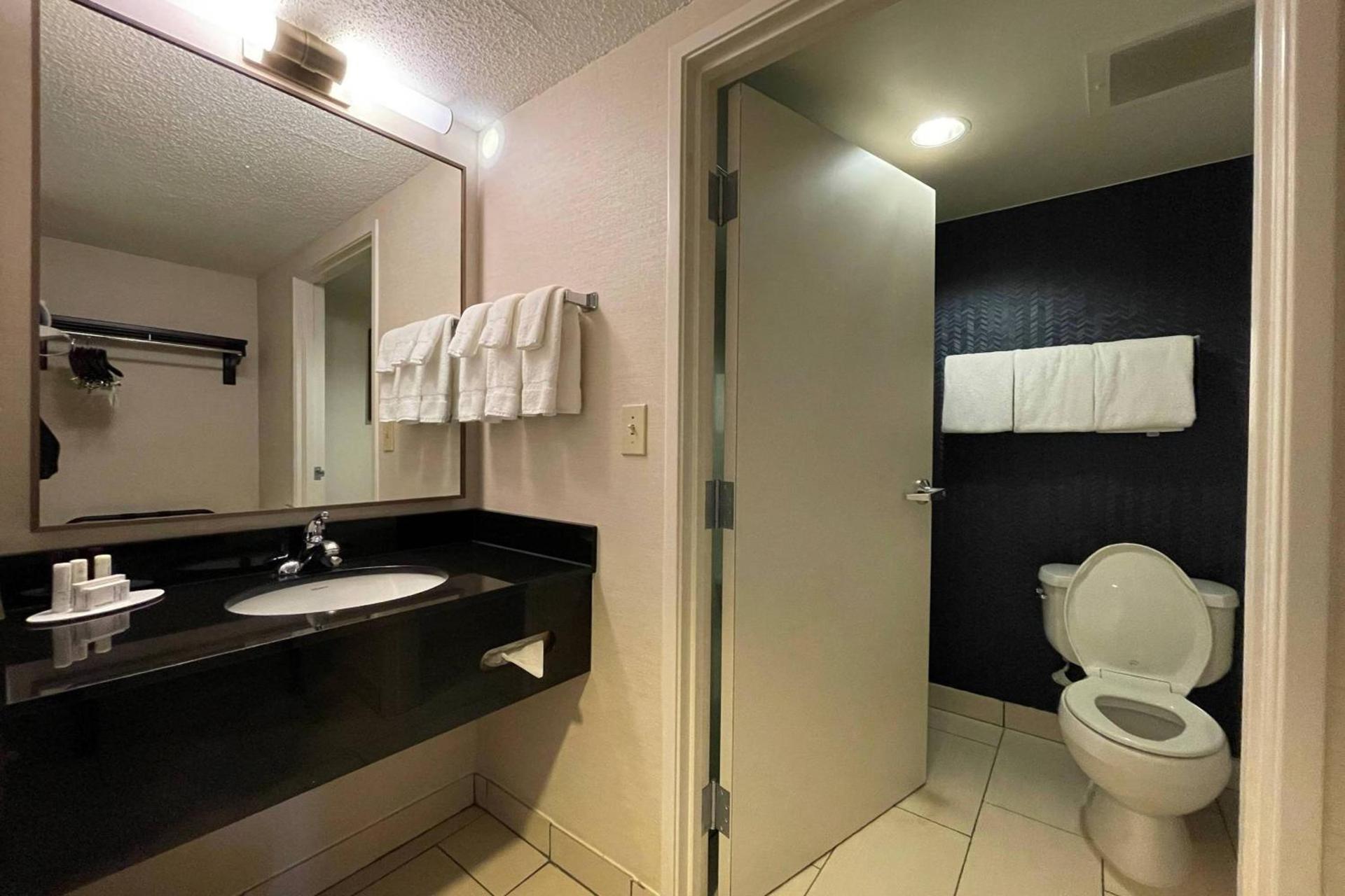 Fairfield Inn & Suites Jackson Airport photo 6