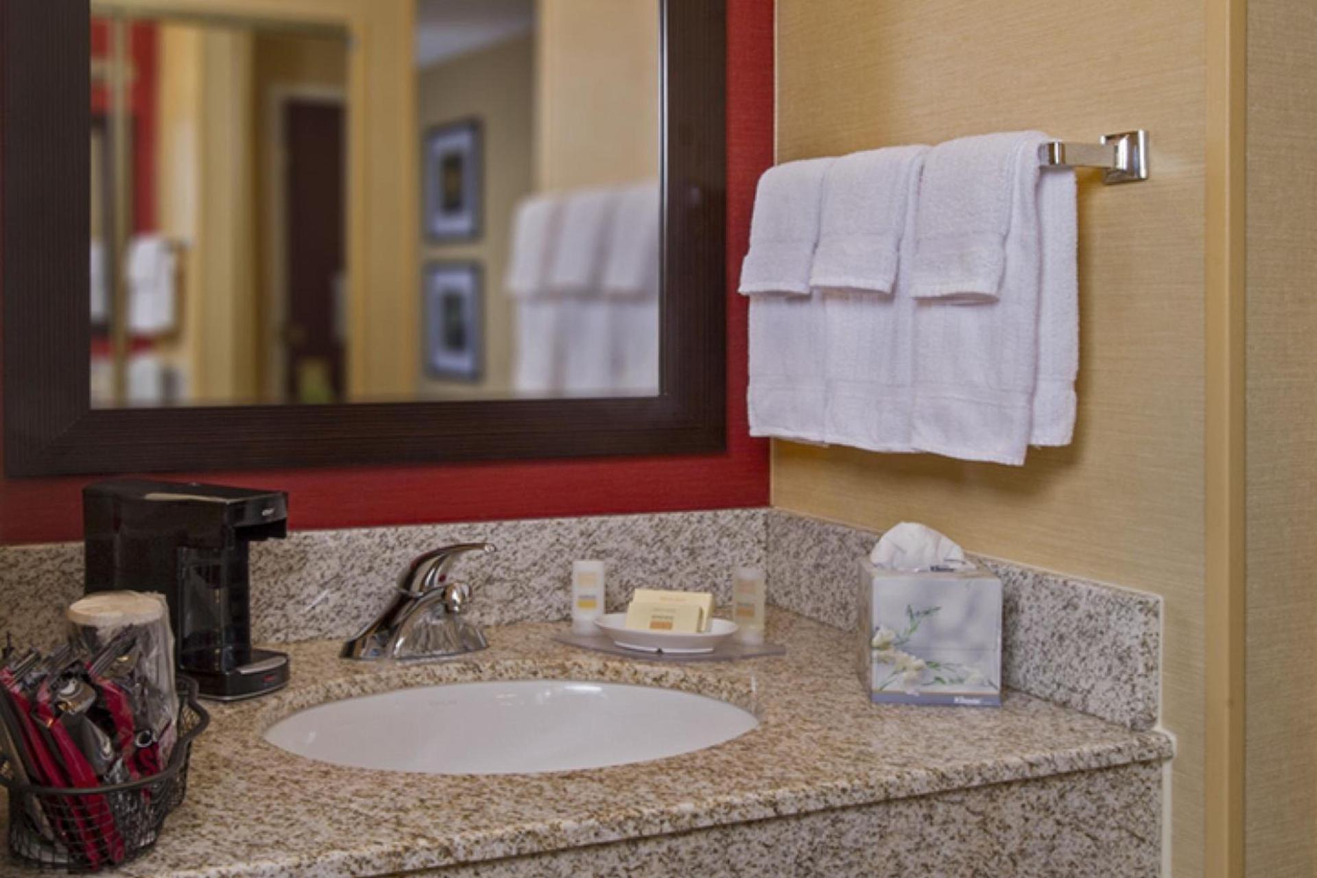Courtyard by Marriott Richmond Northwest photo 7