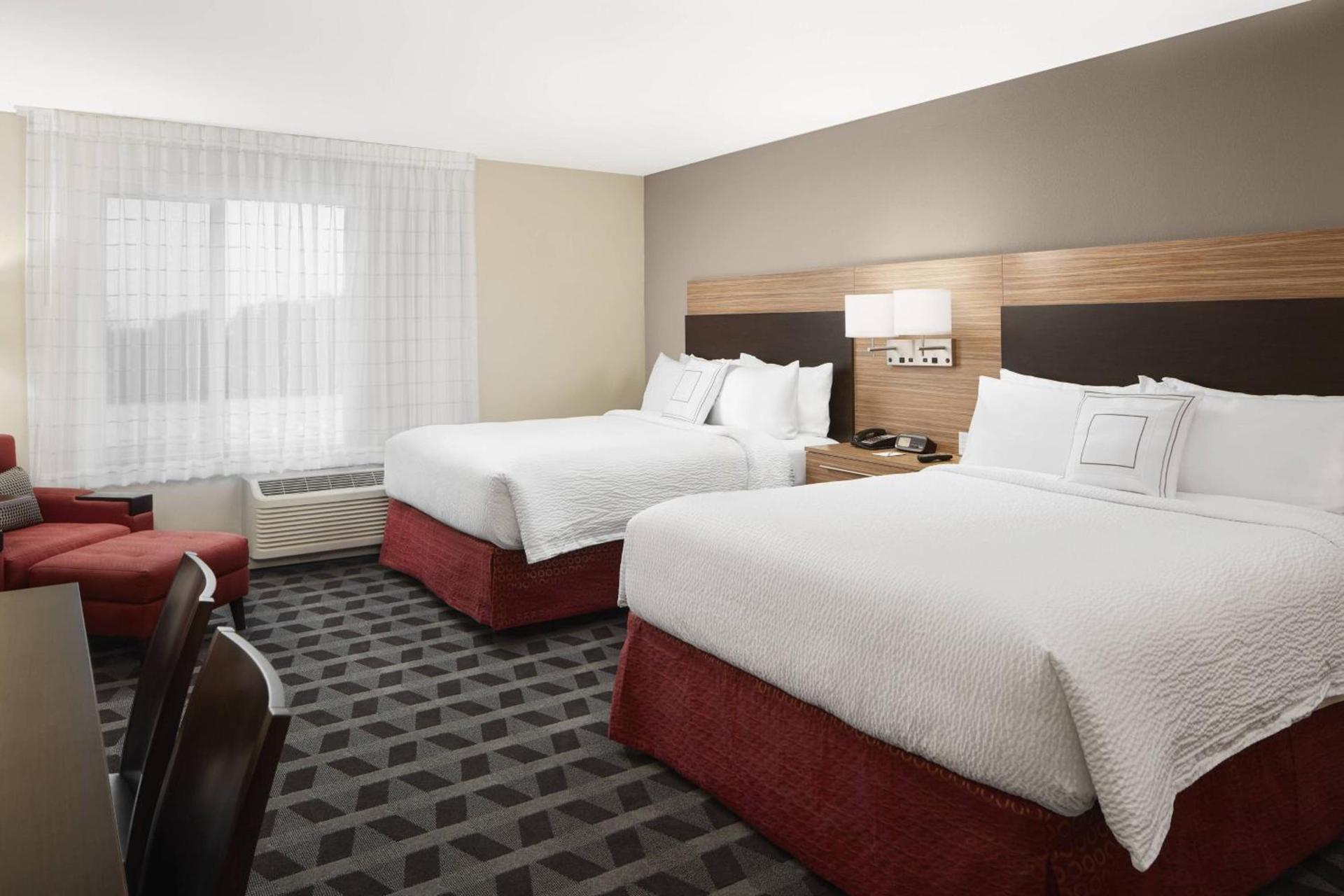 TownePlace Suites by Marriott Tampa South photo 7
