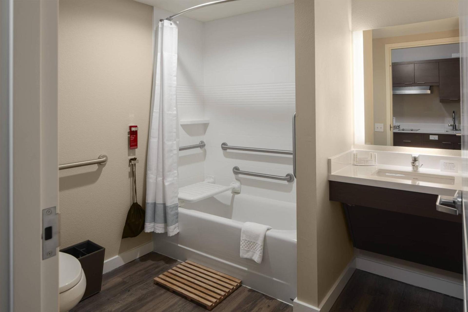 TownePlace Suites by Marriott Tampa South photo 14
