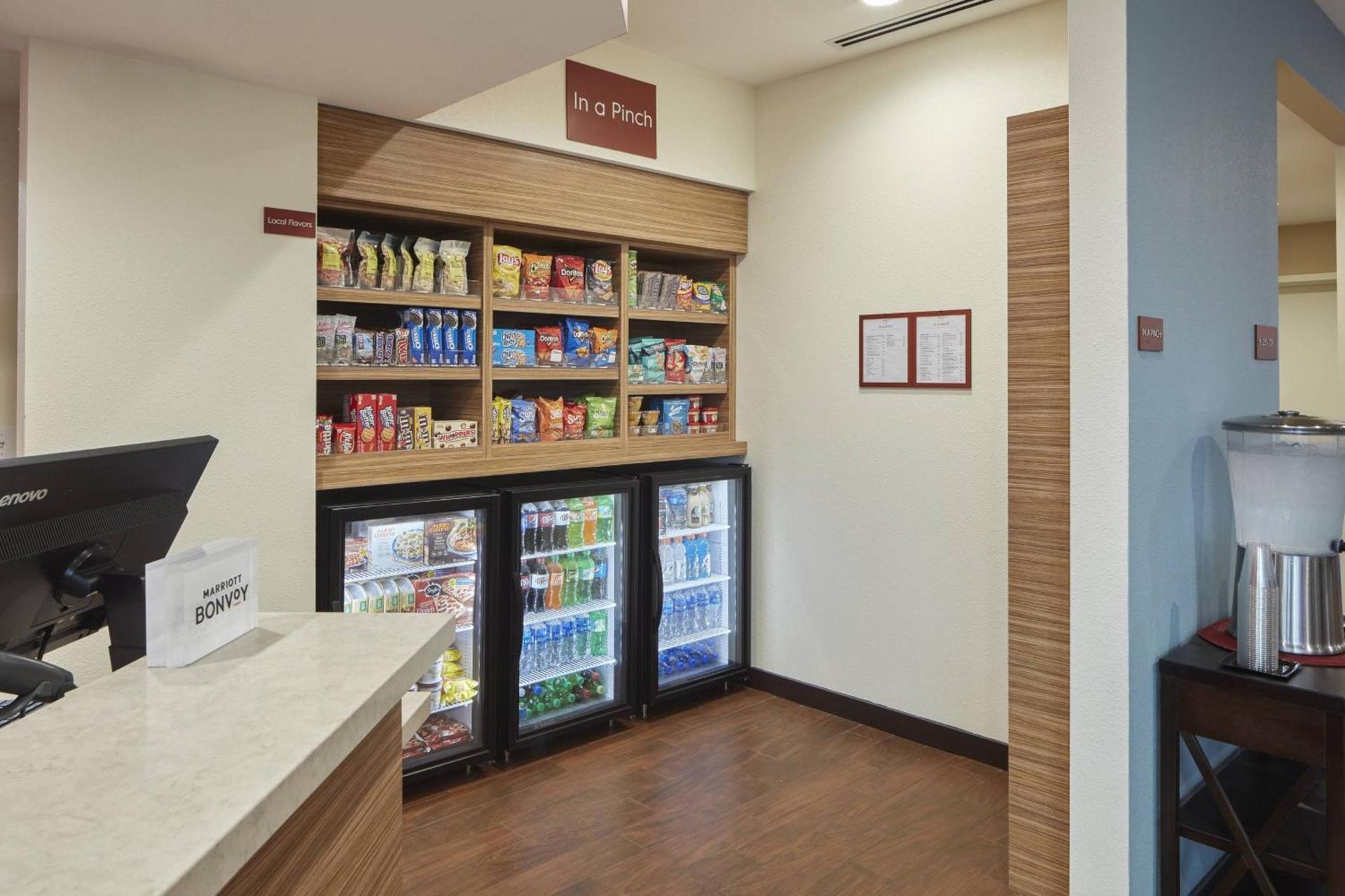 TownePlace Suites by Marriott Tampa South photo 17