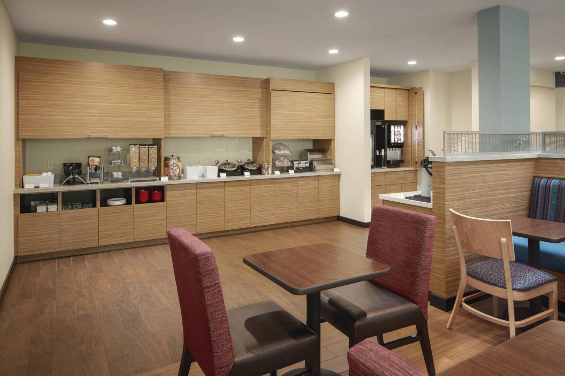 TownePlace Suites by Marriott Tampa South photo 21