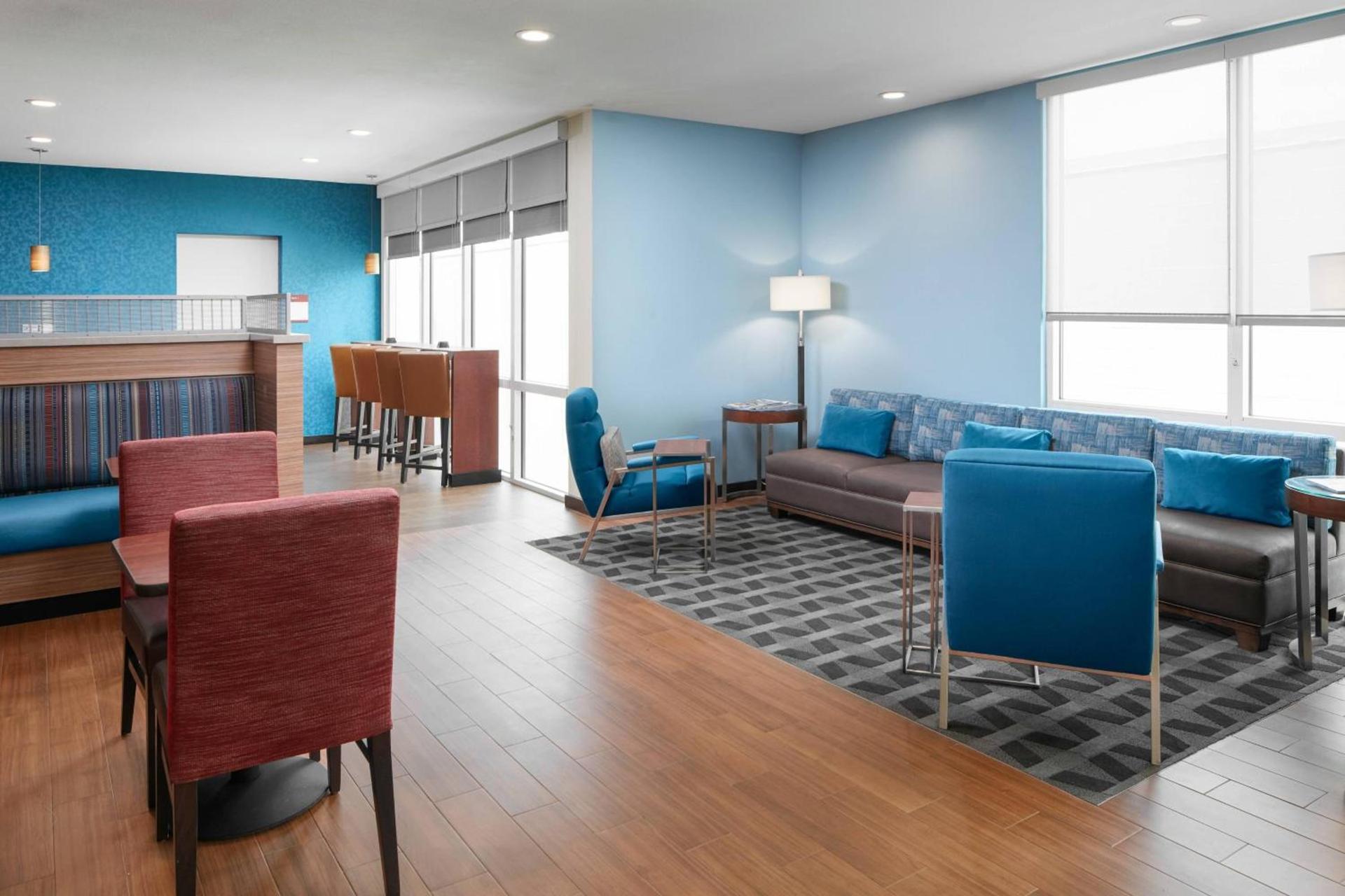 TownePlace Suites by Marriott Tampa South photo 19