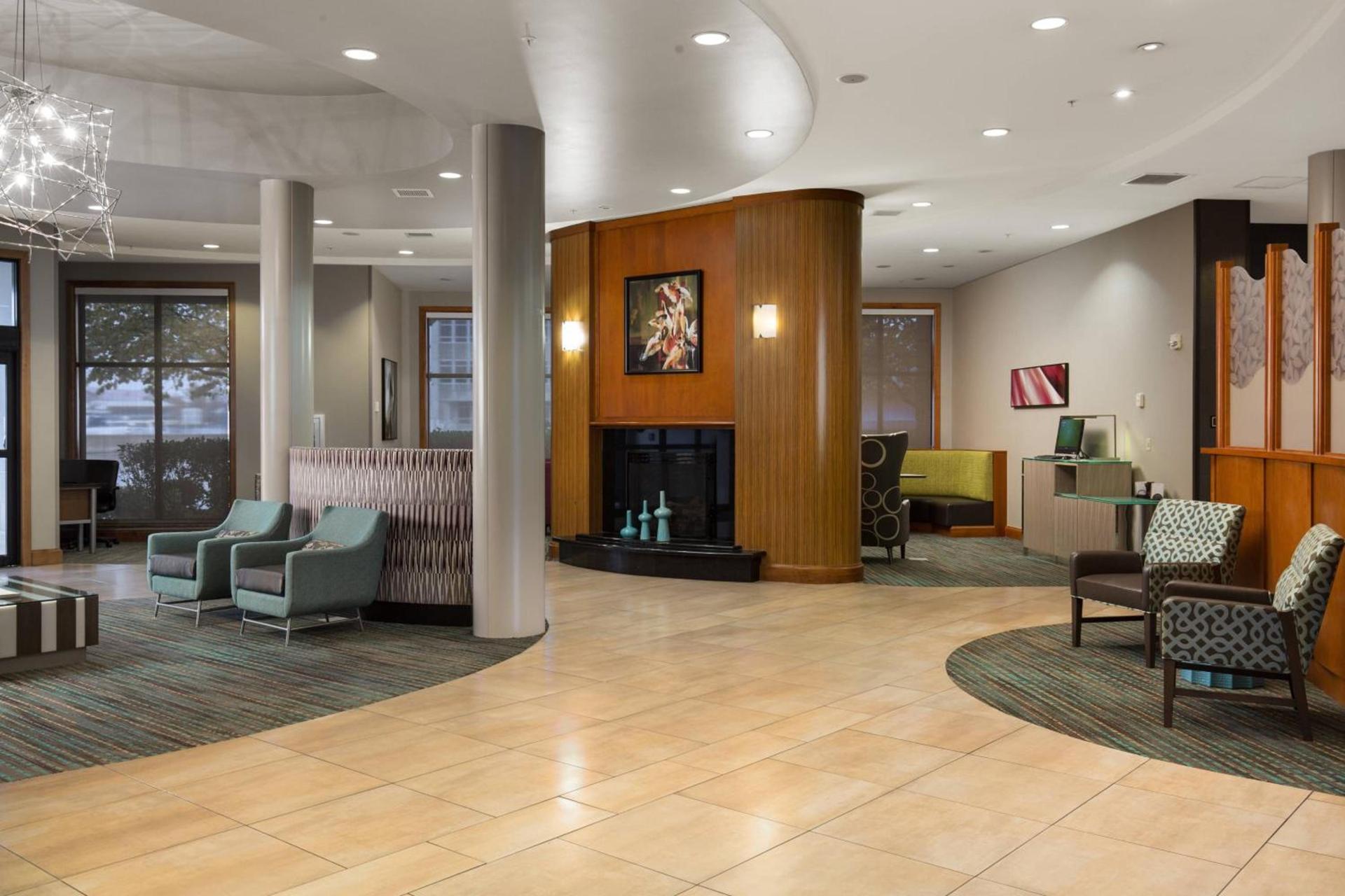 Residence Inn by Marriott Springfield Old Keene Mill photo 8