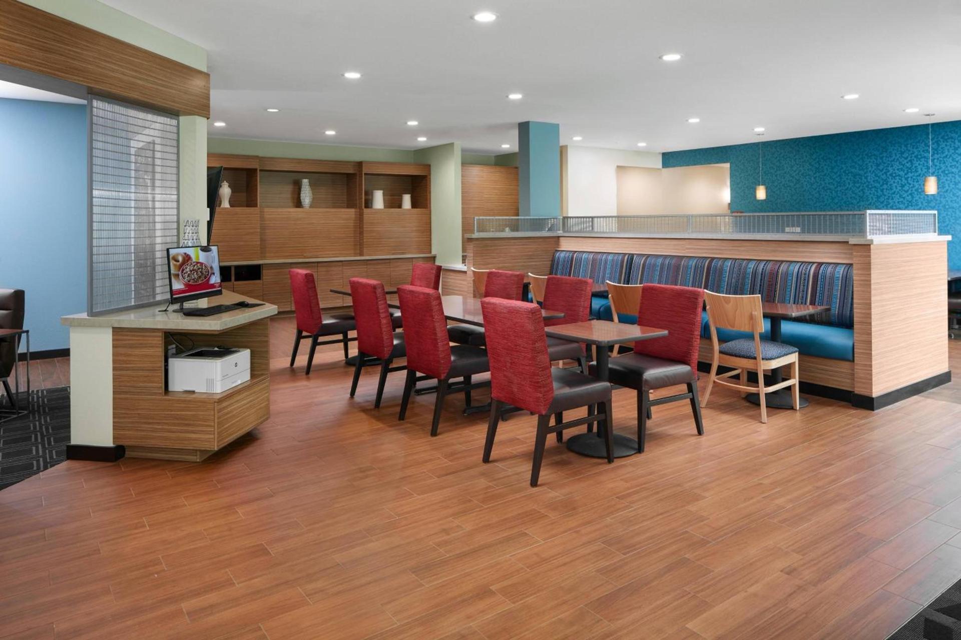 TownePlace Suites by Marriott Tampa South photo 16