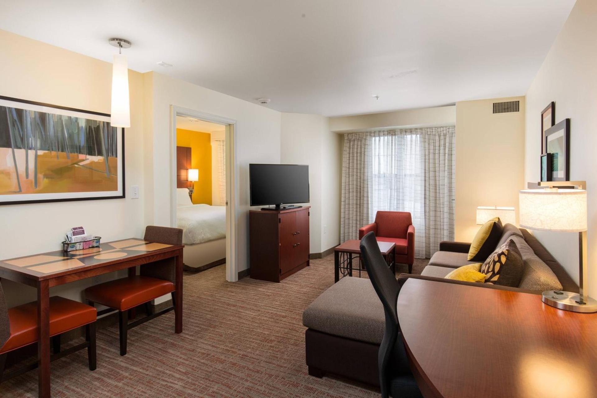 Residence Inn by Marriott Springfield Old Keene Mill photo 13