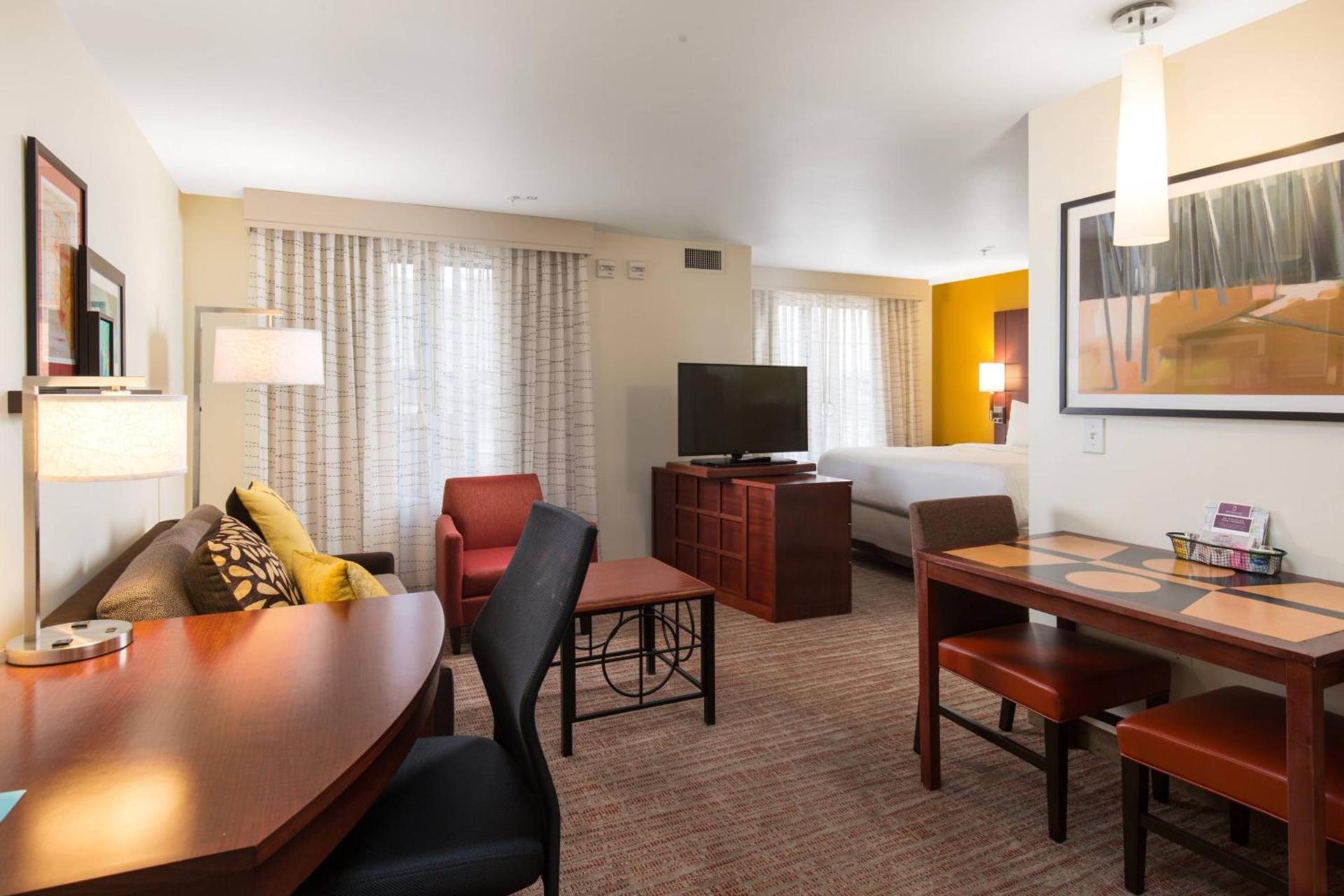 Residence Inn by Marriott Springfield Old Keene Mill photo 12