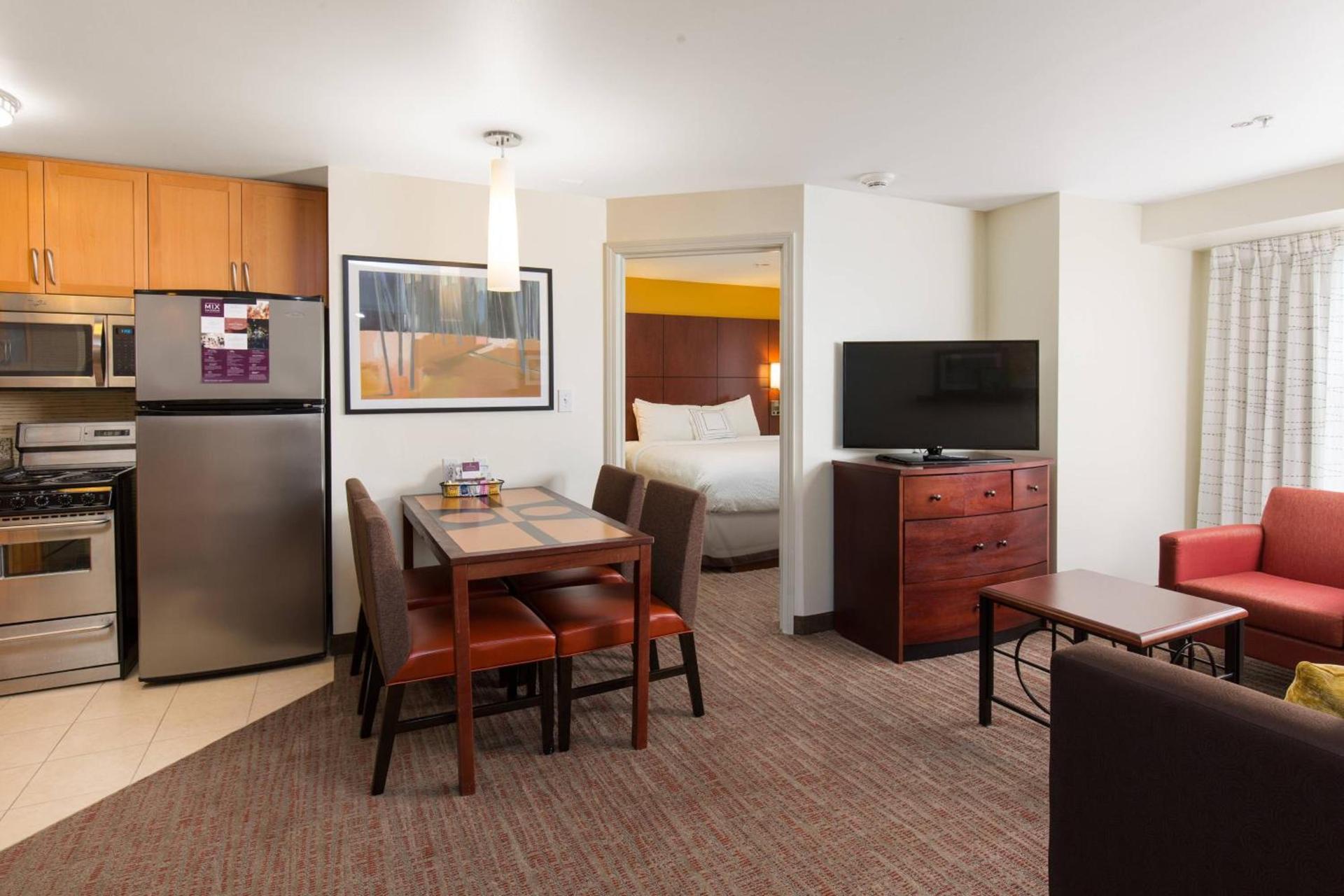 Residence Inn by Marriott Springfield Old Keene Mill photo 14