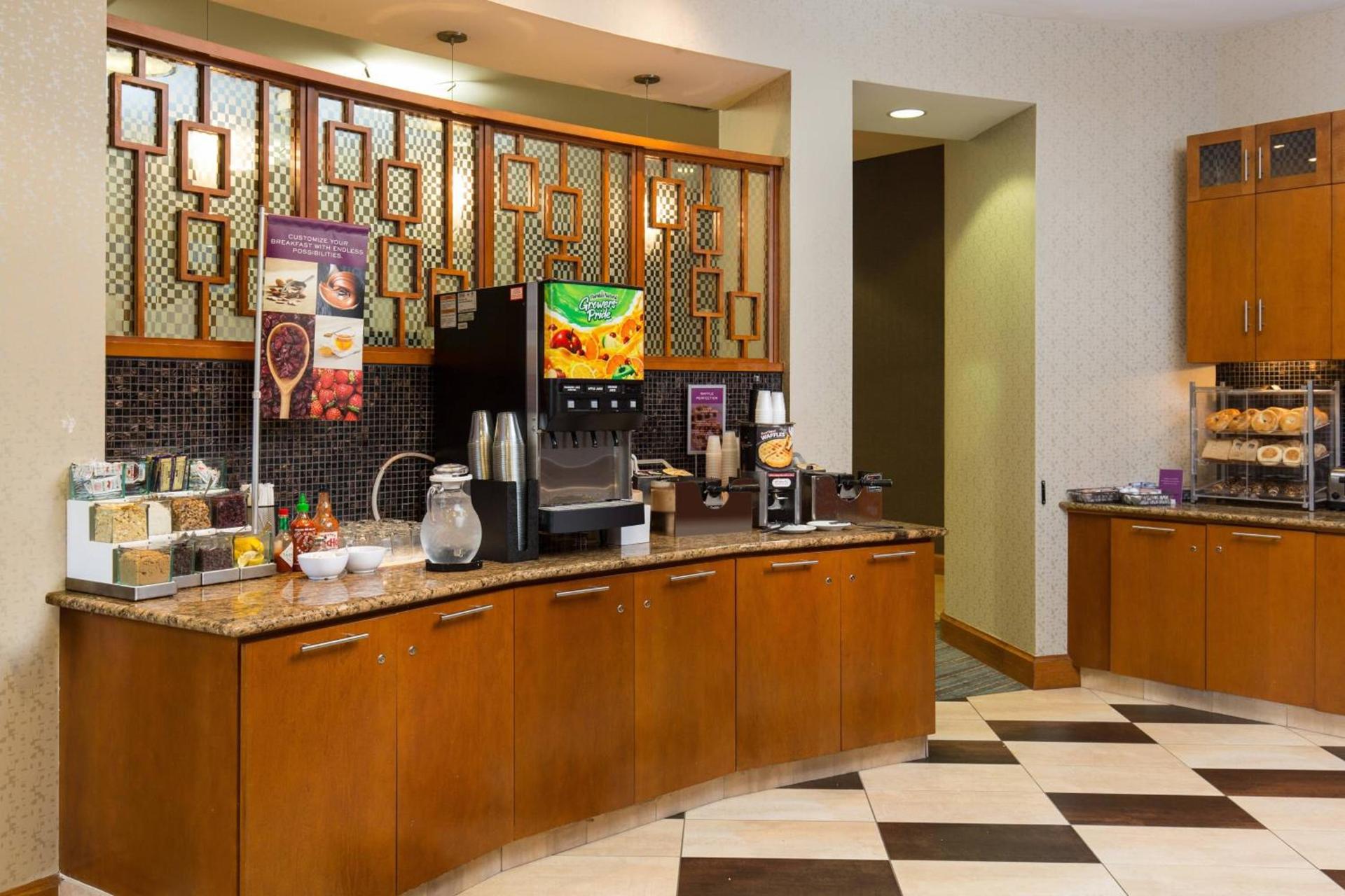 Residence Inn by Marriott Springfield Old Keene Mill photo 30