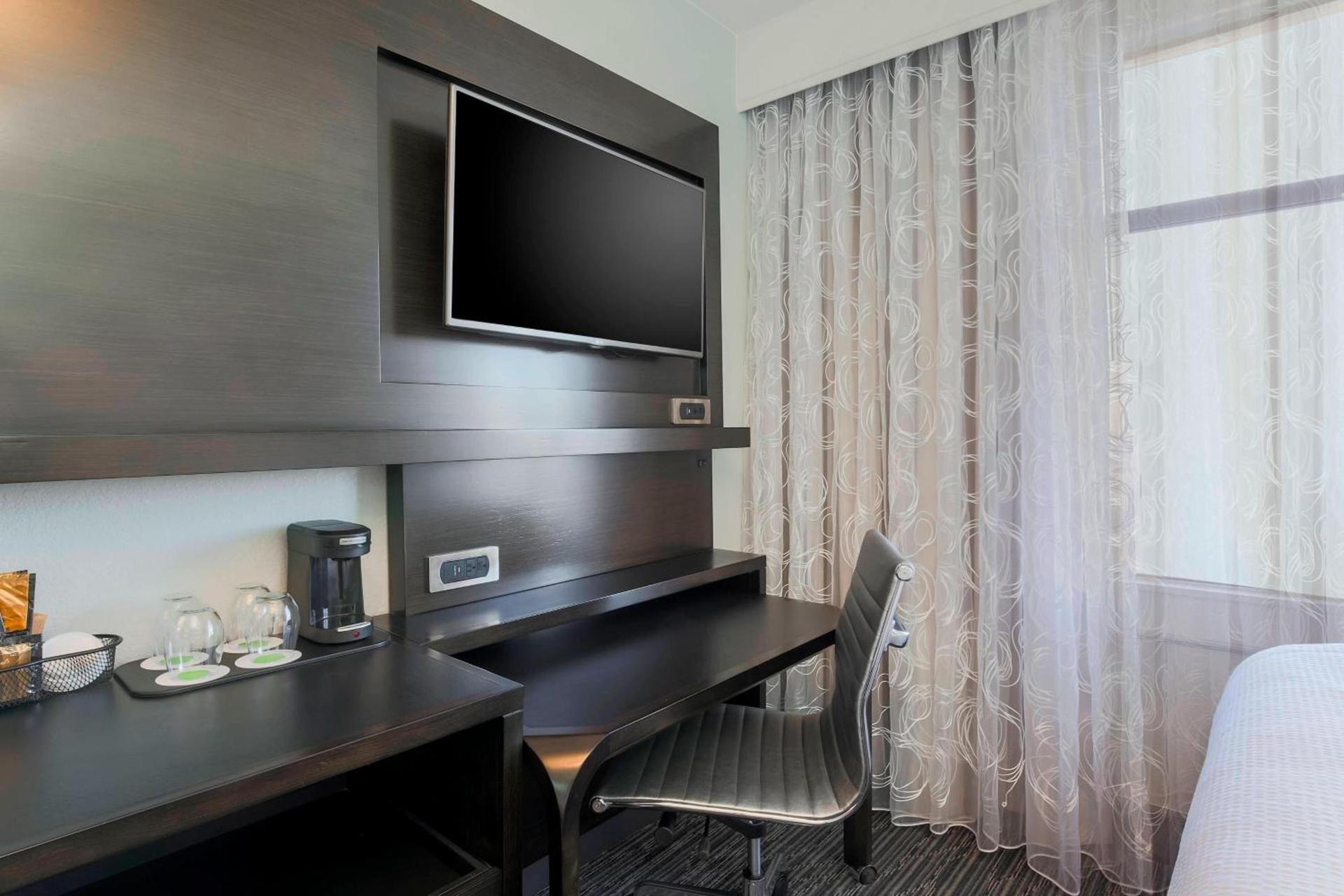 Courtyard by Marriott San Francisco Union Square photo 5