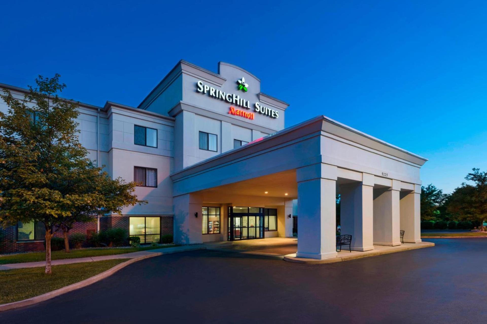 SpringHill Suites Mishawaka-University Area photo 1