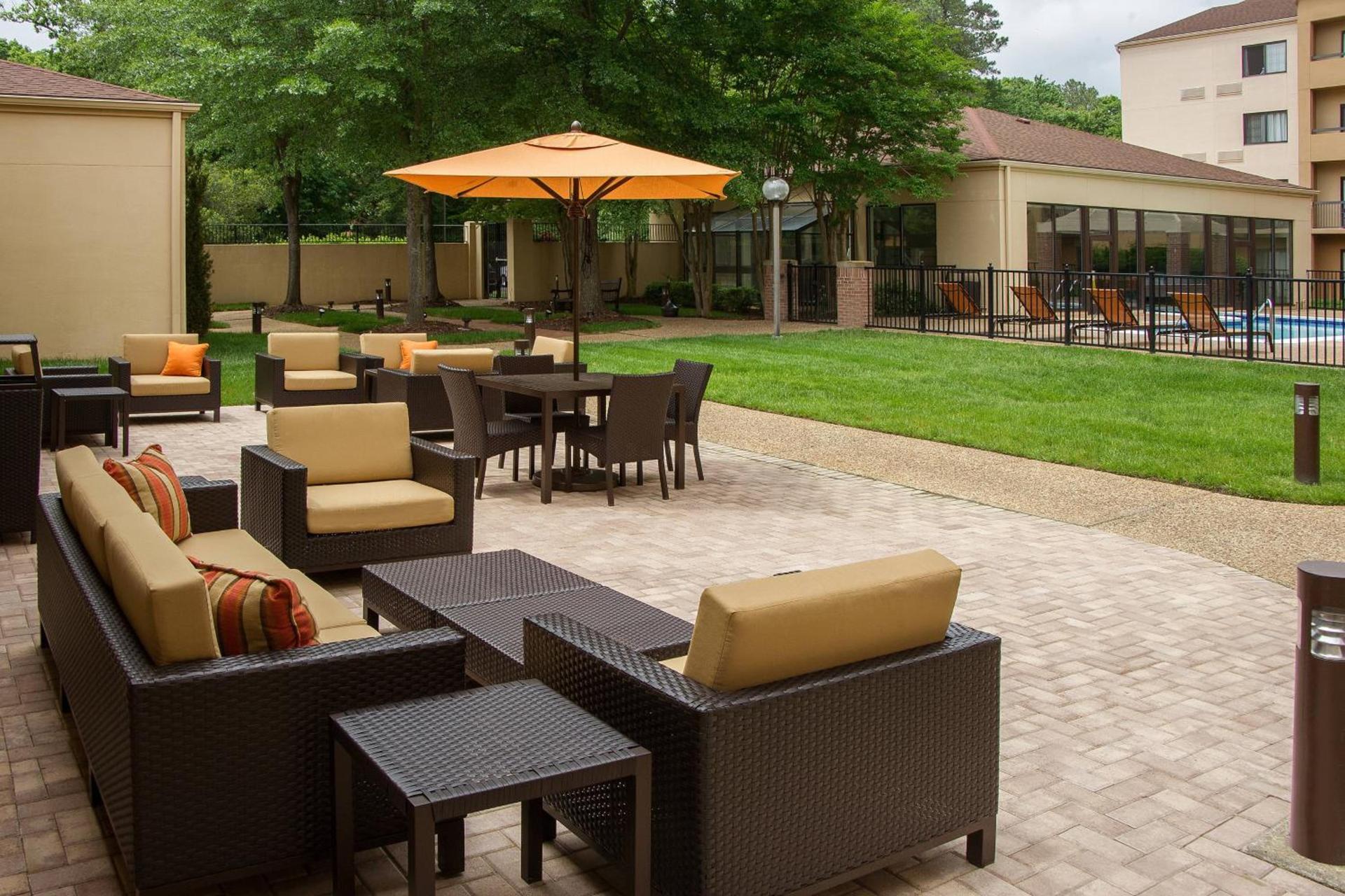 Courtyard Williamsburg - Busch Gardens photo 3