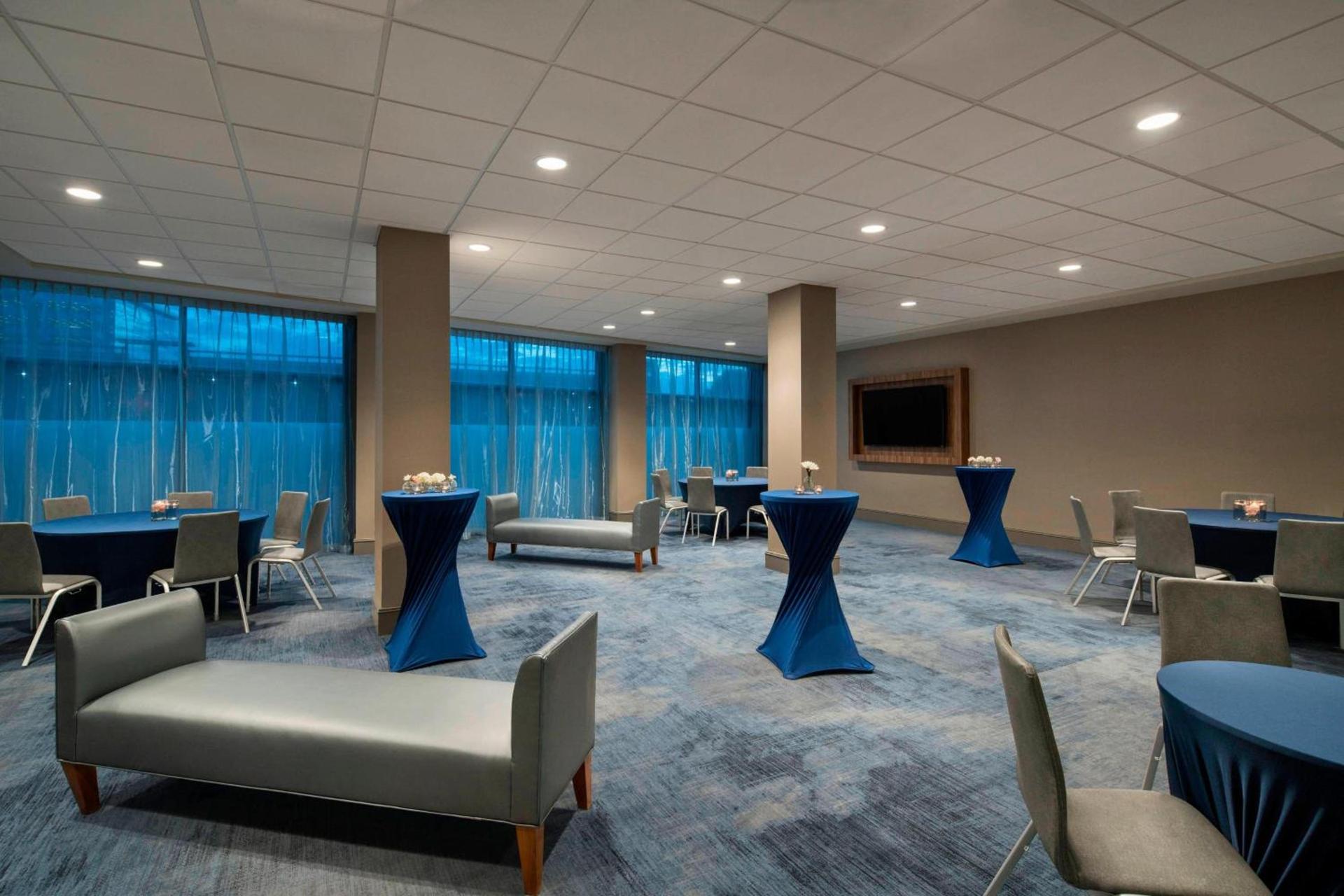 Delta Hotels by Marriott Richmond Downtown photo 35