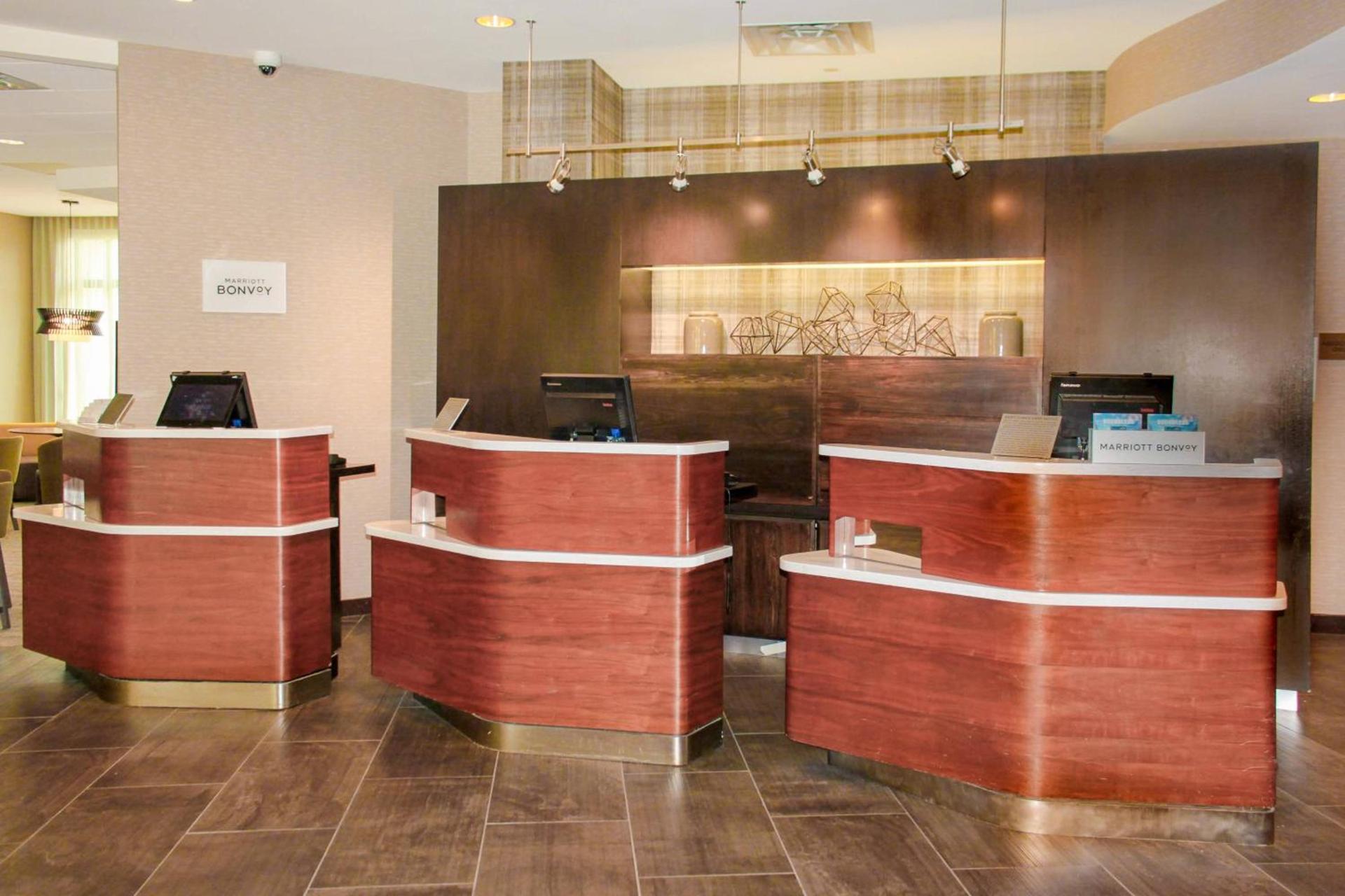Courtyard by Marriott Silver Spring Downtown photo 2