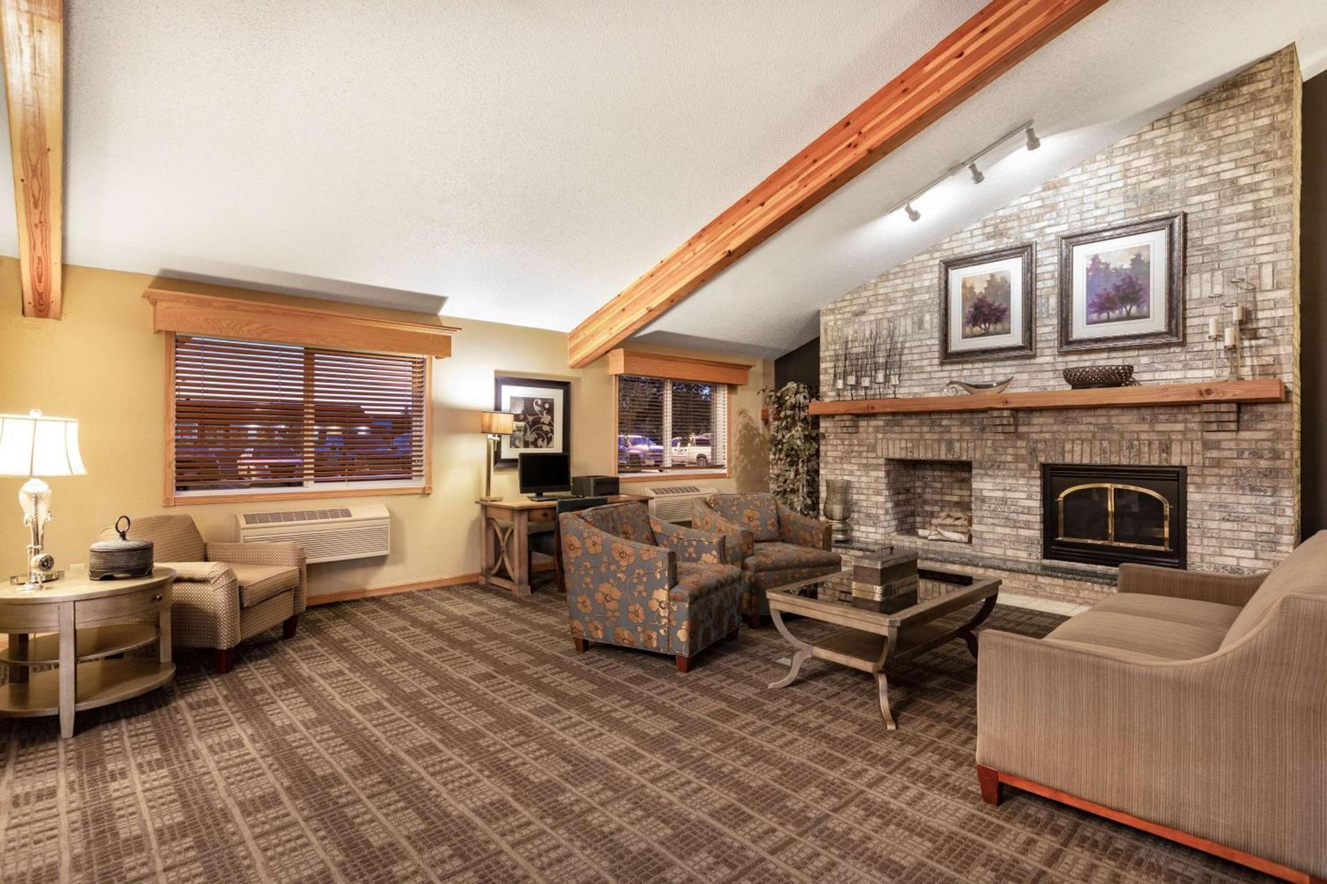 SureStay Plus Hotel by Best Western Litchfield photo 3