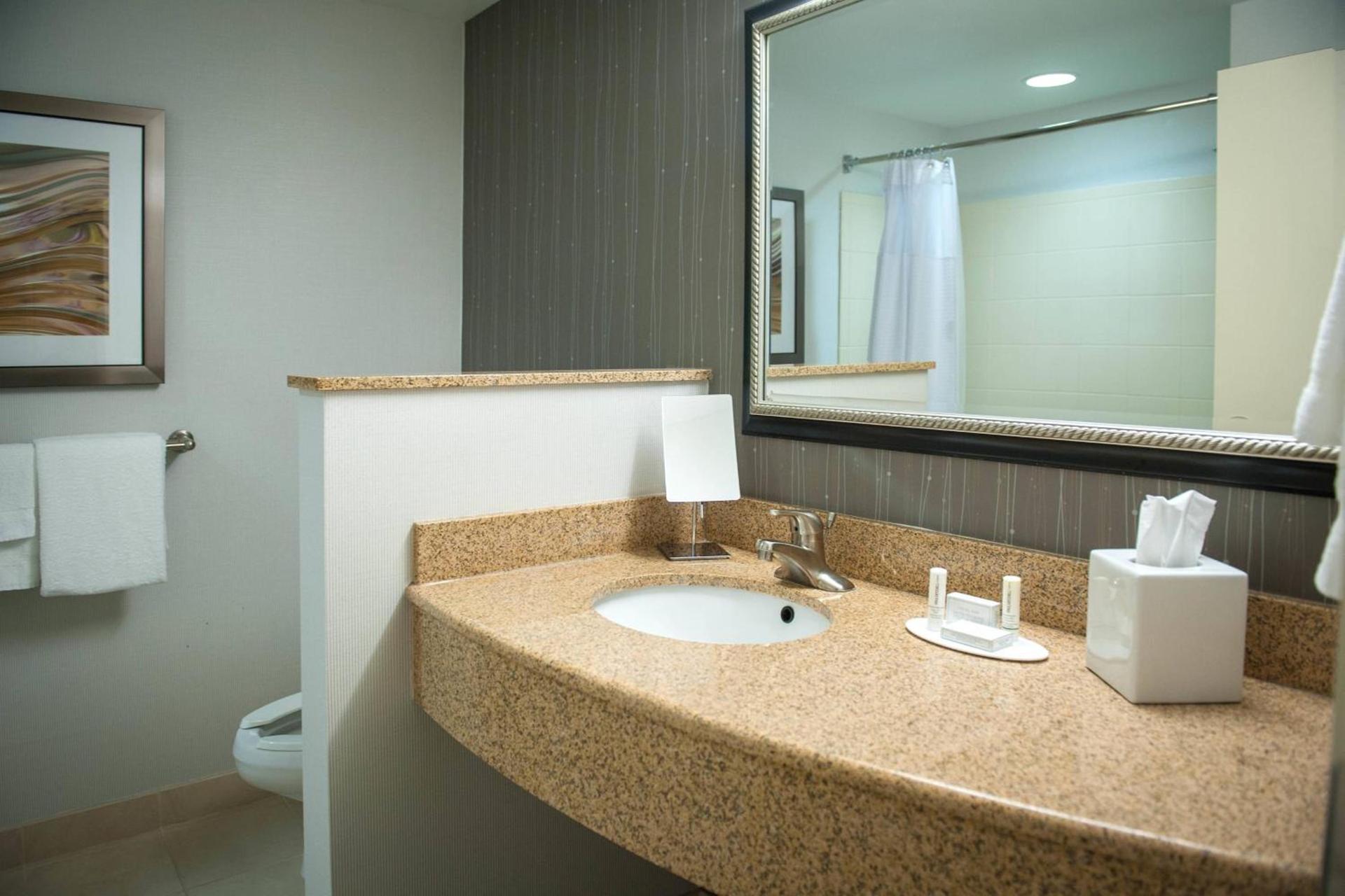 Courtyard by Marriott Pensacola Downtown photo 12