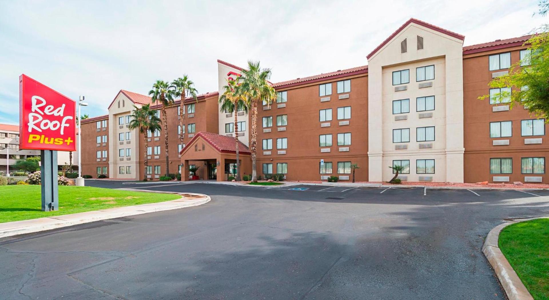 Red Roof Inn PLUS + Phoenix West photo 4