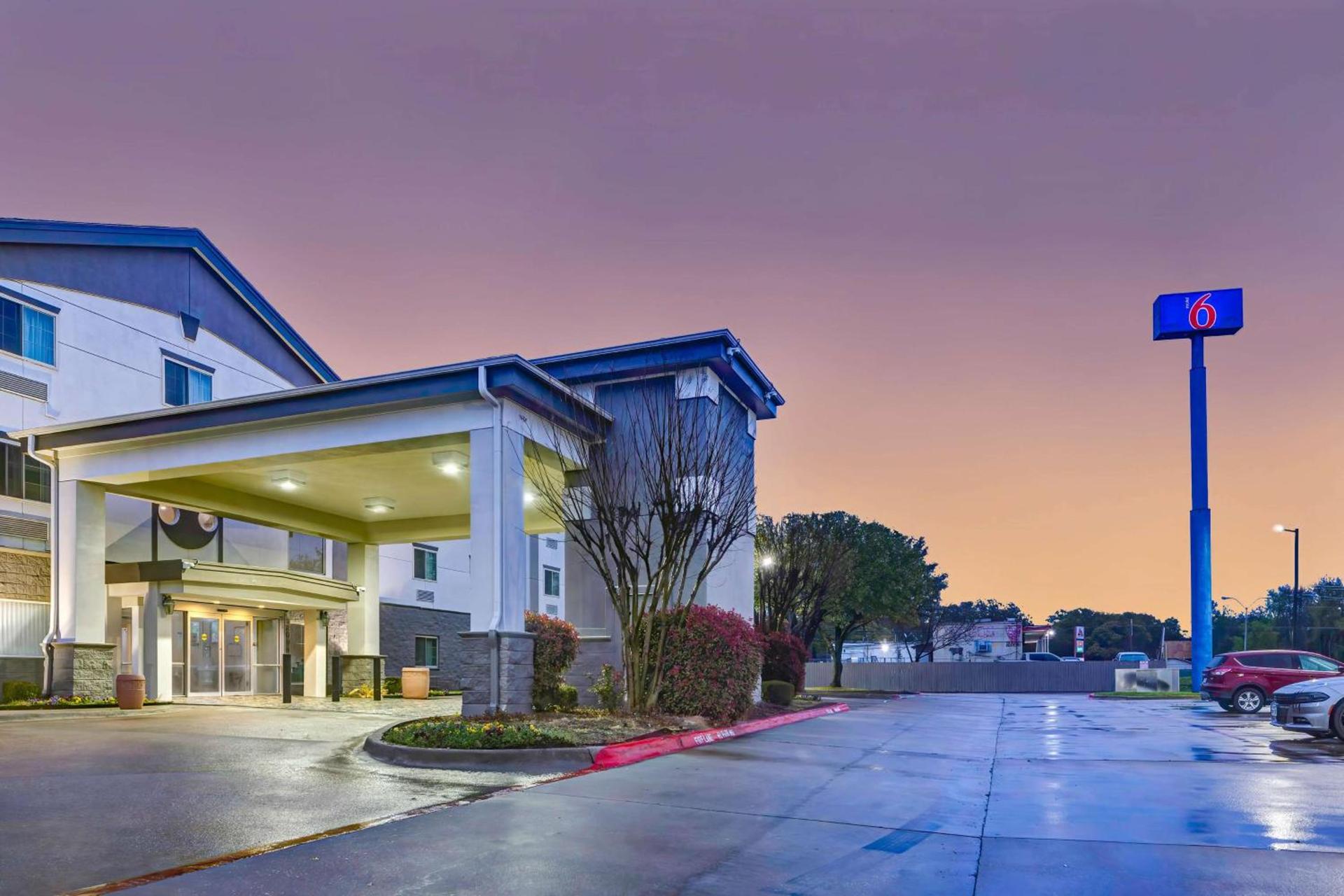 Motel 6-Mesquite, TX - Balch Springs photo 1
