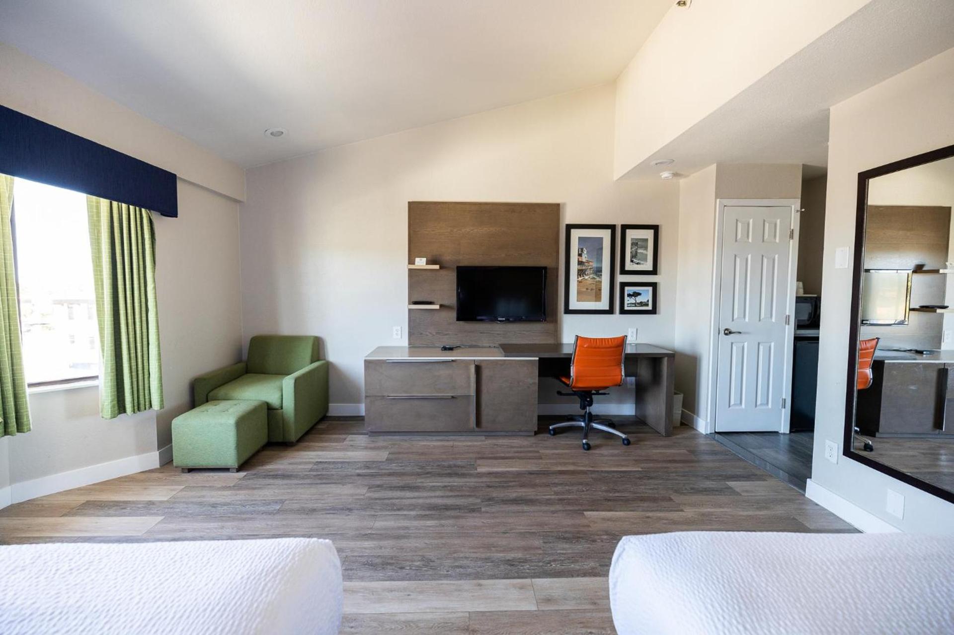 Days Inn by Wyndham Monterey Downtown photo 53