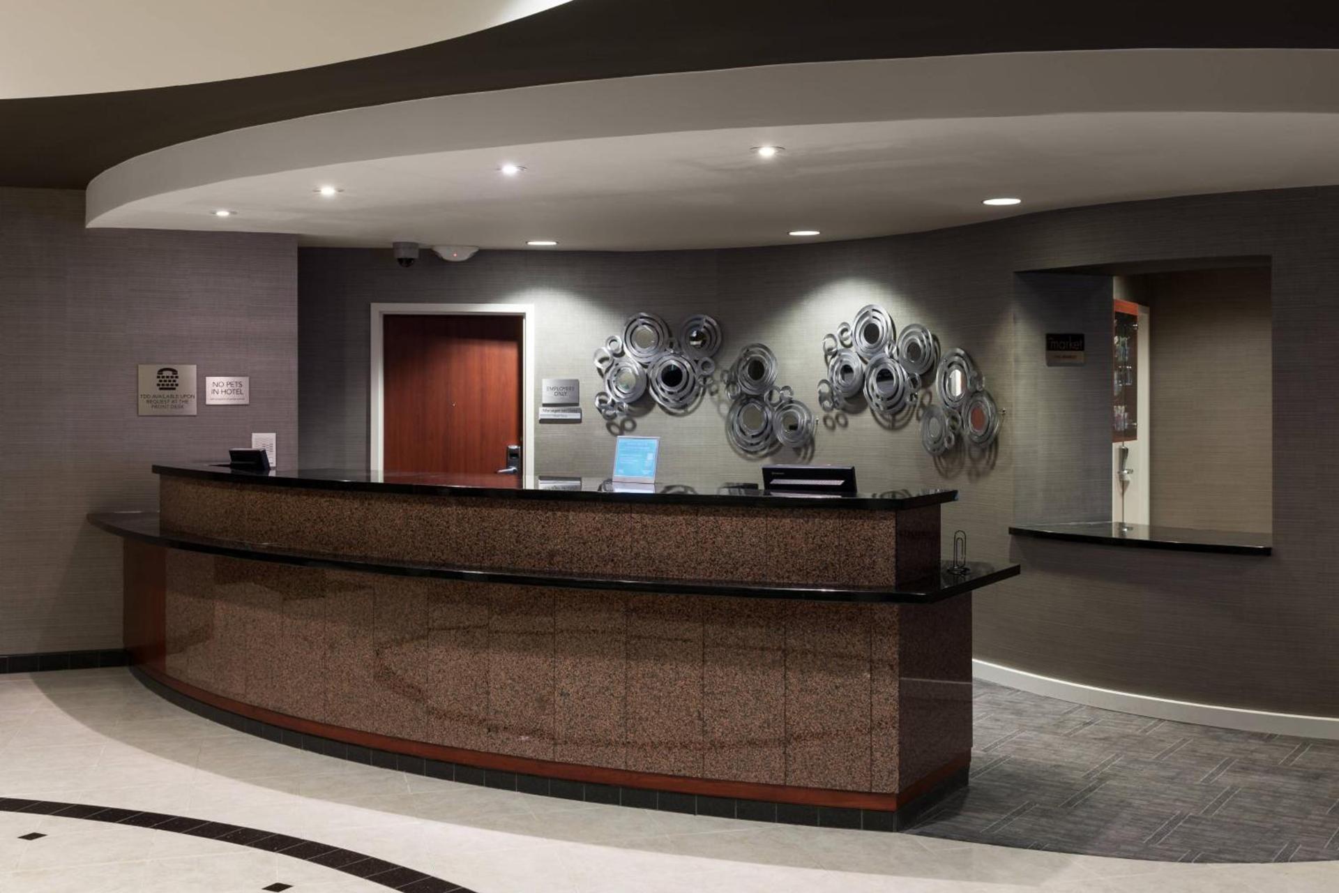 Courtyard by Marriott Santa Clarita Valencia photo 5
