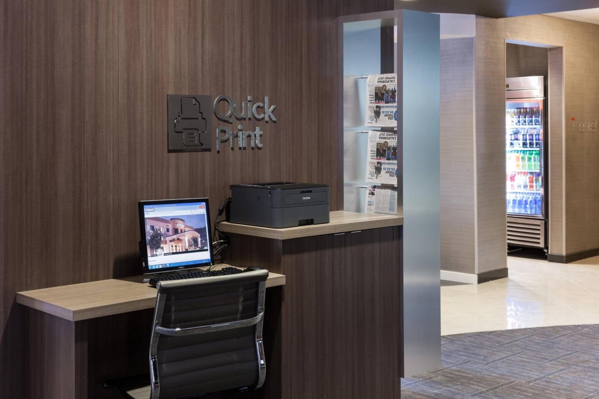 Courtyard by Marriott Santa Clarita Valencia photo 15