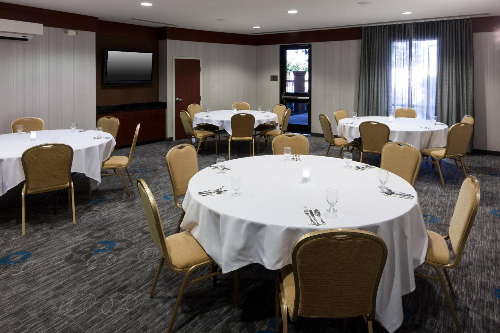 Courtyard by Marriott Santa Clarita Valencia photo 28