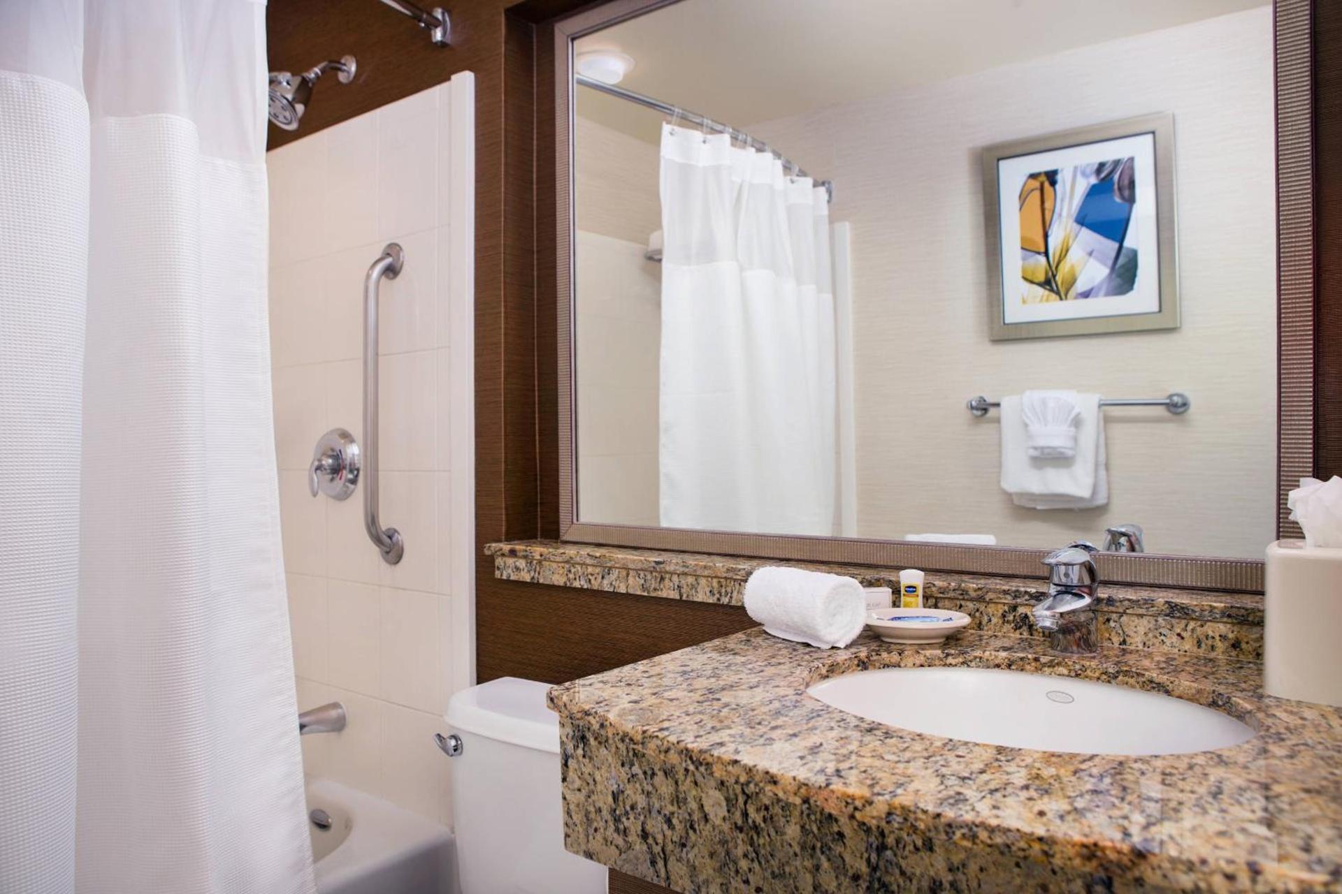 Fairfield Inn Sacramento Cal Expo photo 10