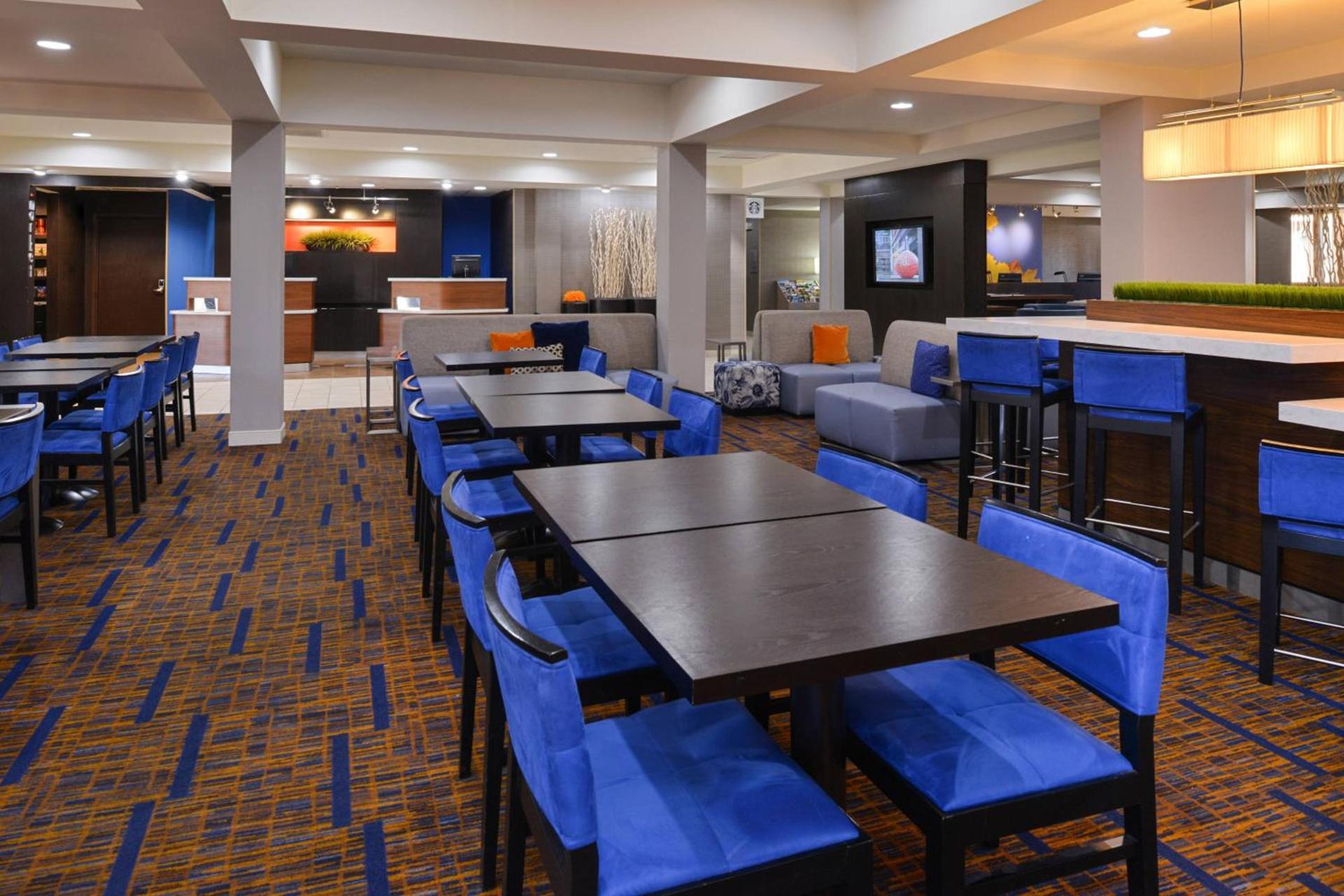 Country Inn & Suites by Radisson, Brown Deer - Milwaukee North photo 34