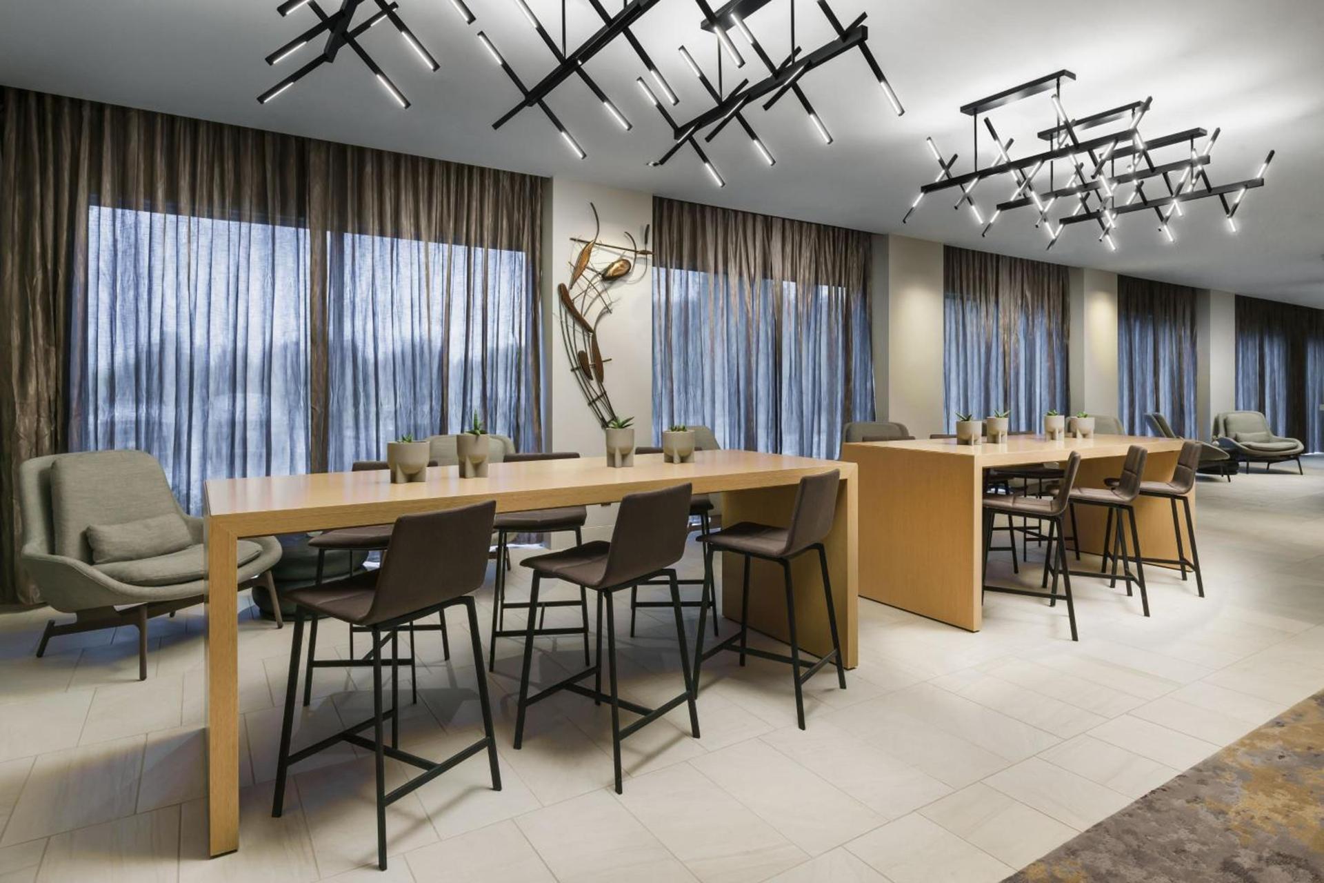 AC Hotel By Marriott Portland Beaverton photo 7