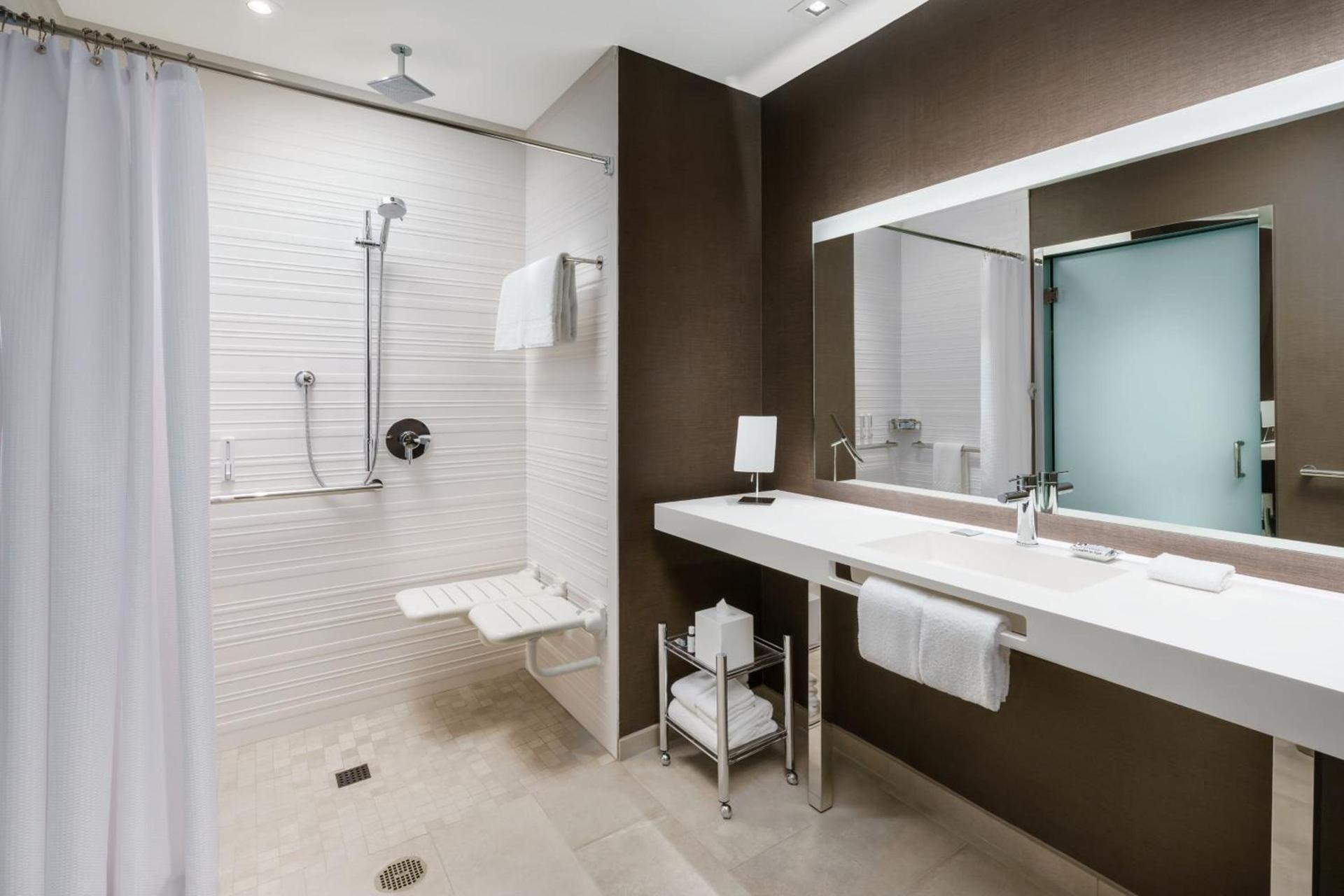 AC Hotel By Marriott Portland Beaverton photo 16