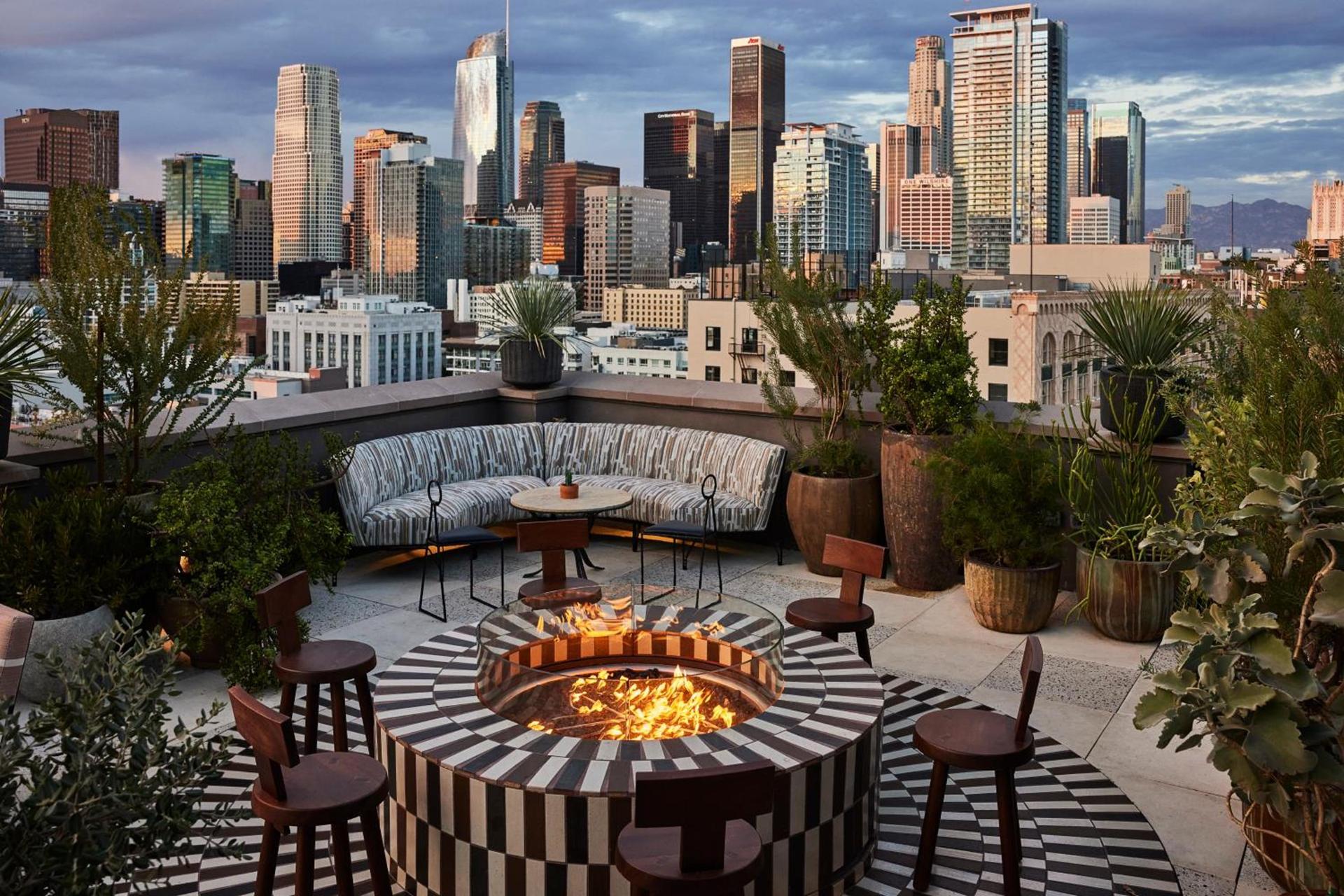 Downtown Los Angeles Proper Hotel, a Member of Design Hotels photo 2