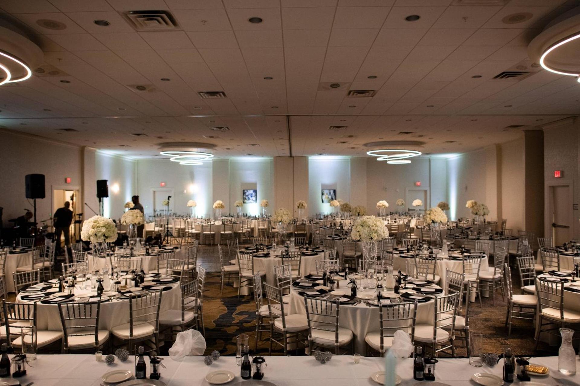 Delta Hotels by Marriott Utica photo 10