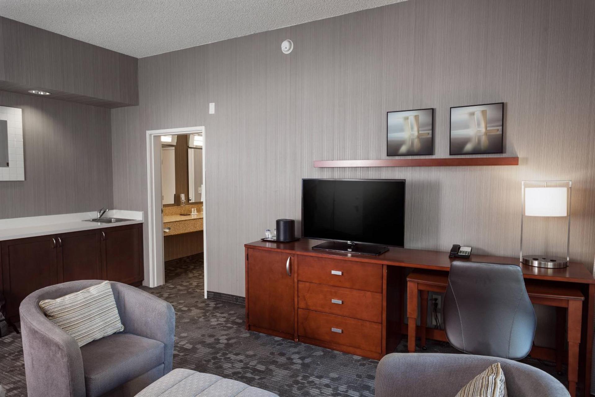 Courtyard by Marriott Stockton photo 14