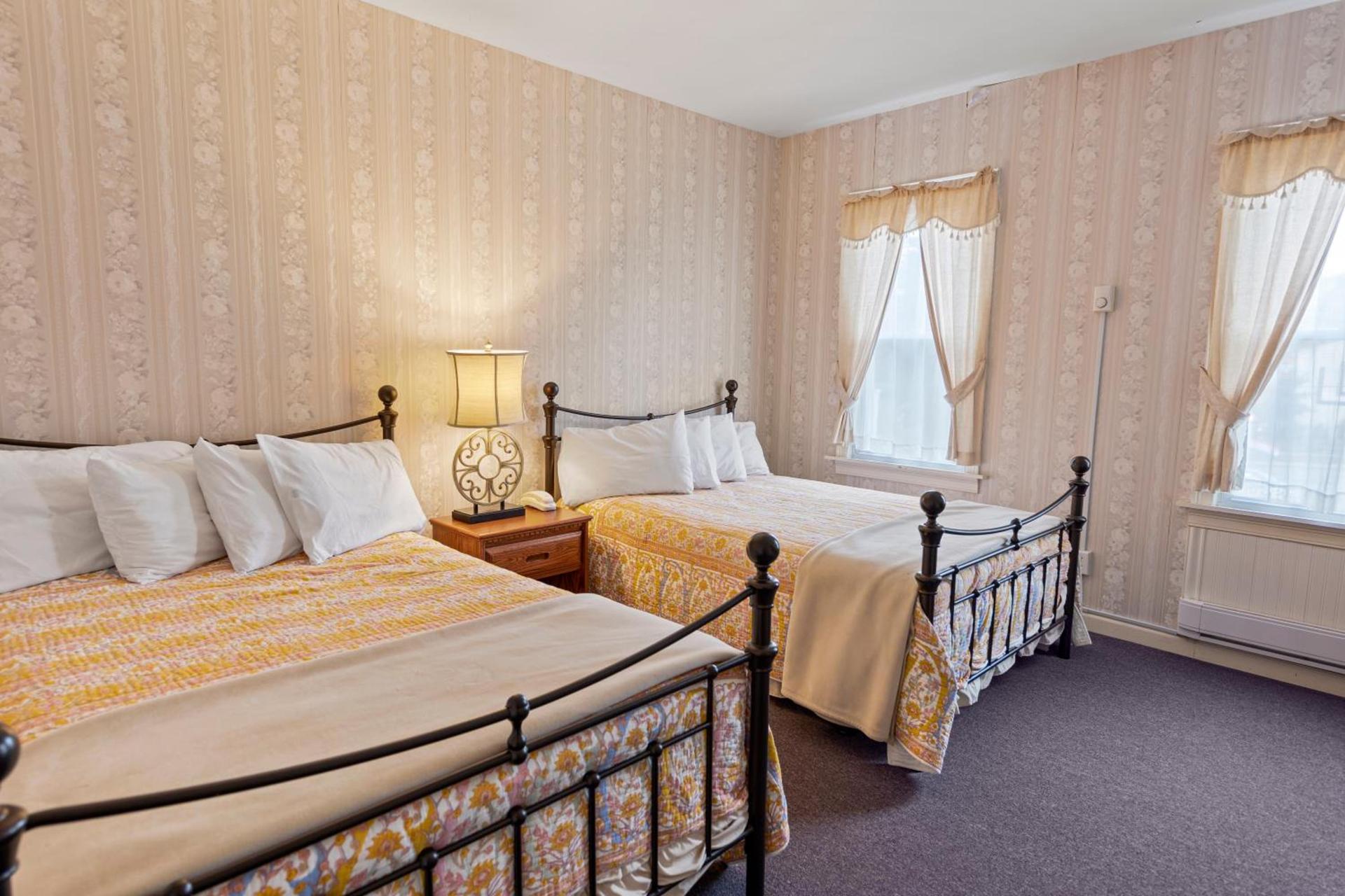 The Pines Inn photo 7