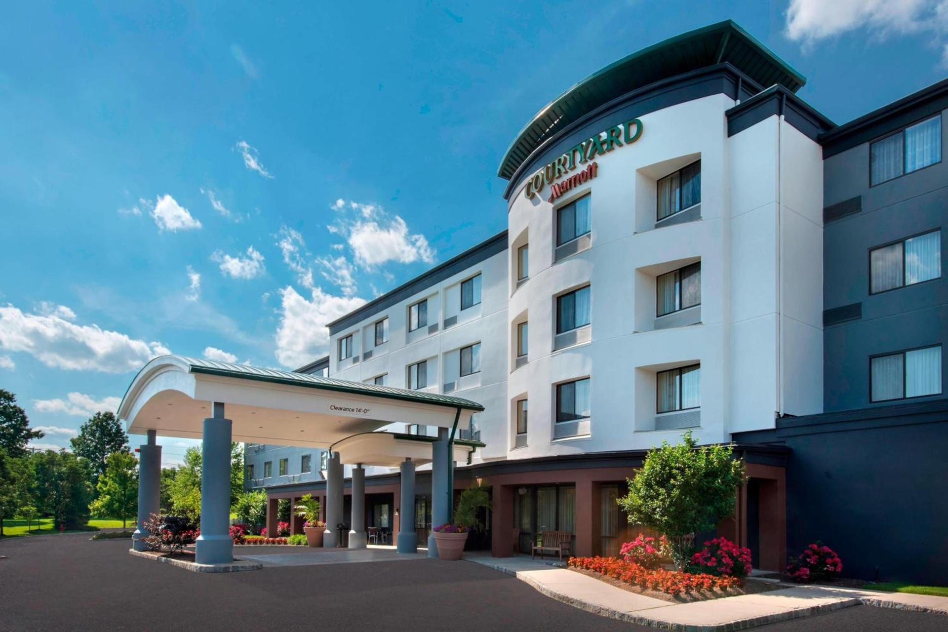 Courtyard by Marriott Lebanon photo 1