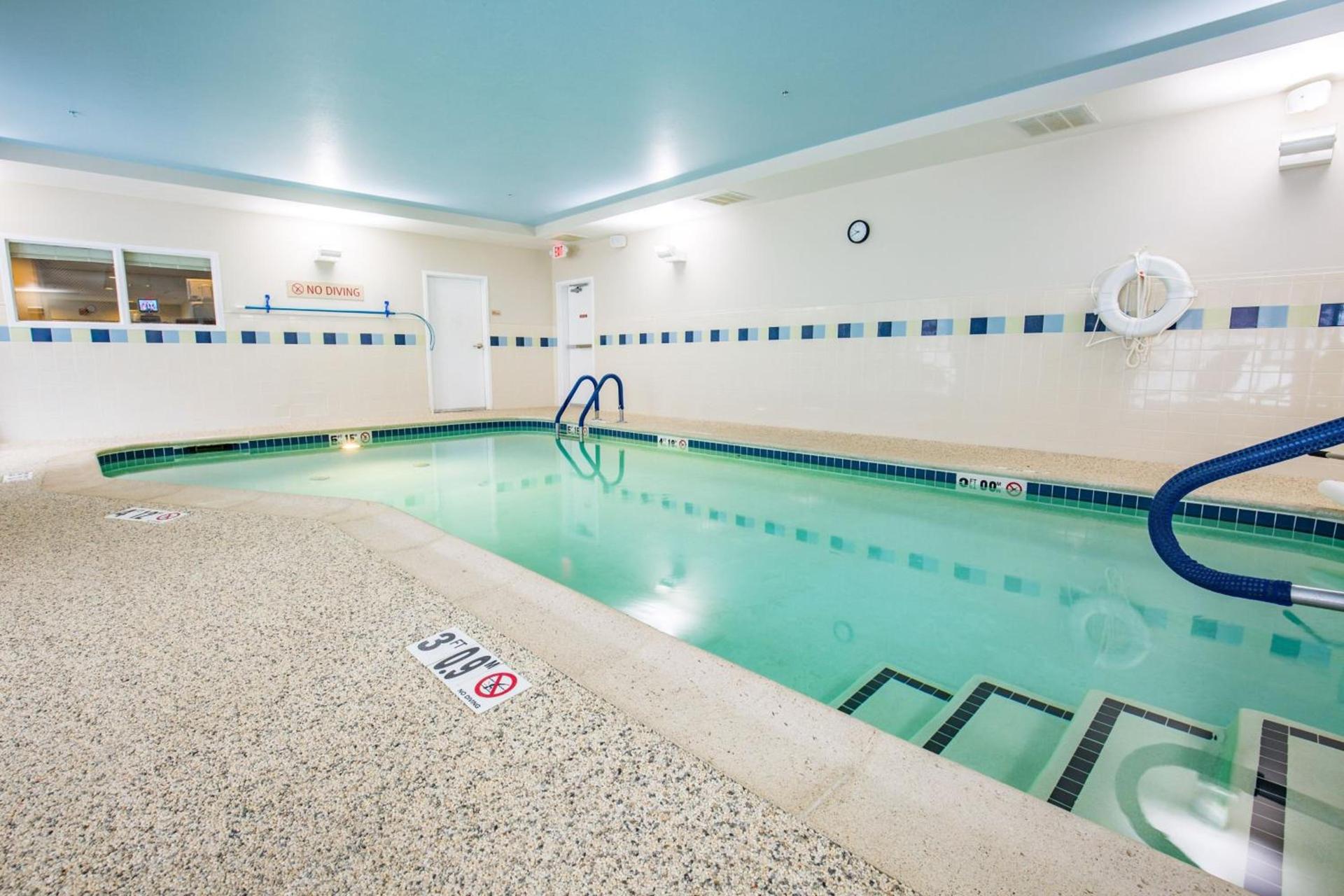 TownePlace Suites by Marriott Gilford photo 31