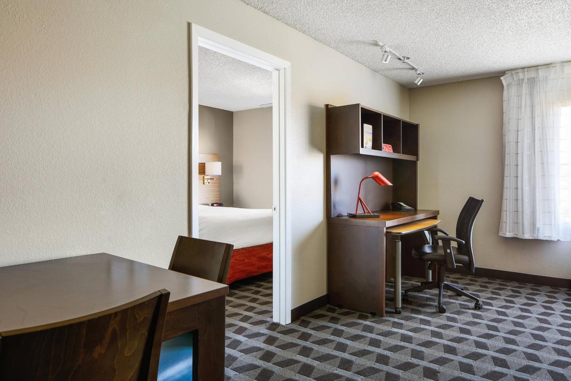 TownePlace Suites Tempe at Arizona Mills Mall photo 11