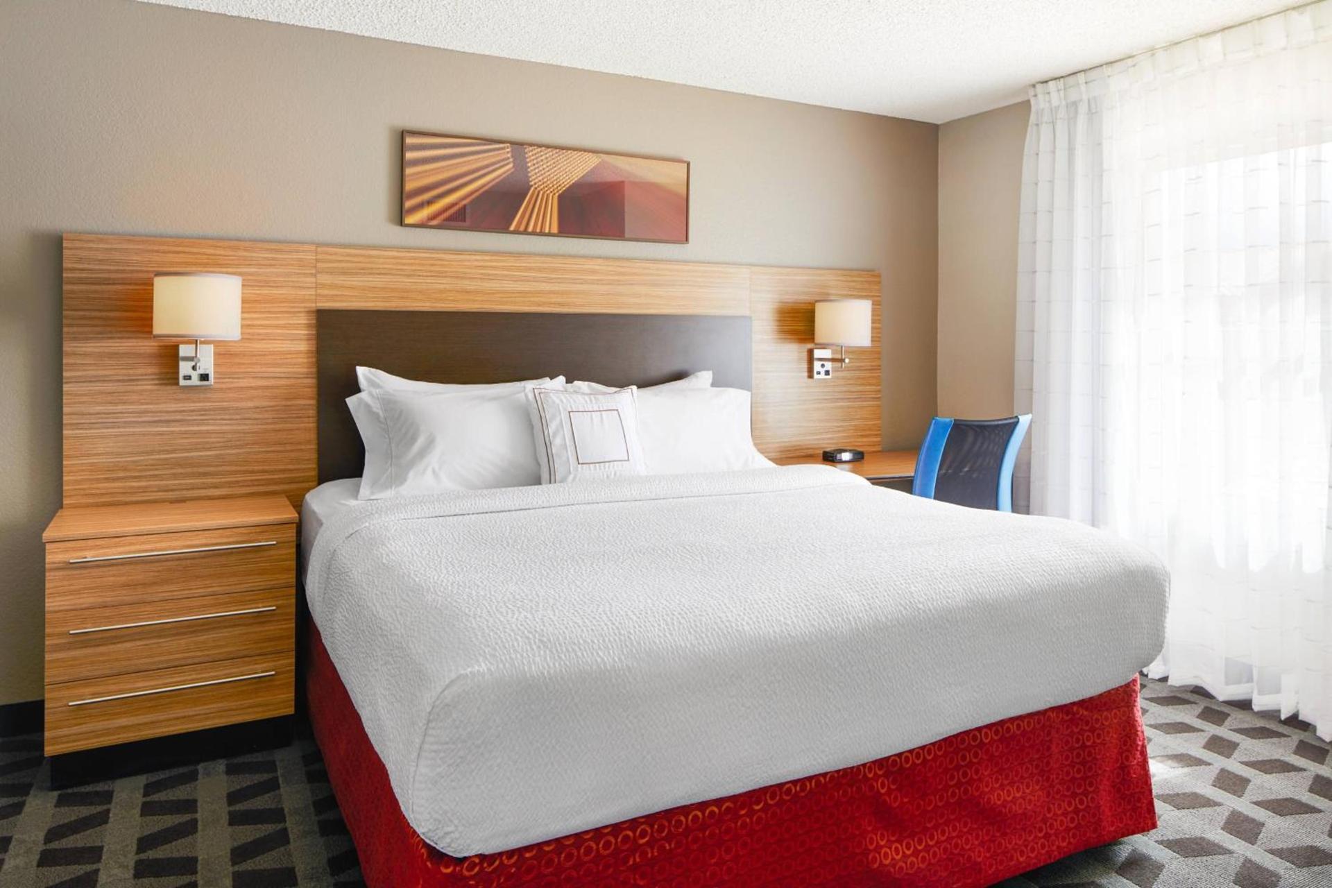 TownePlace Suites Tempe at Arizona Mills Mall photo 12
