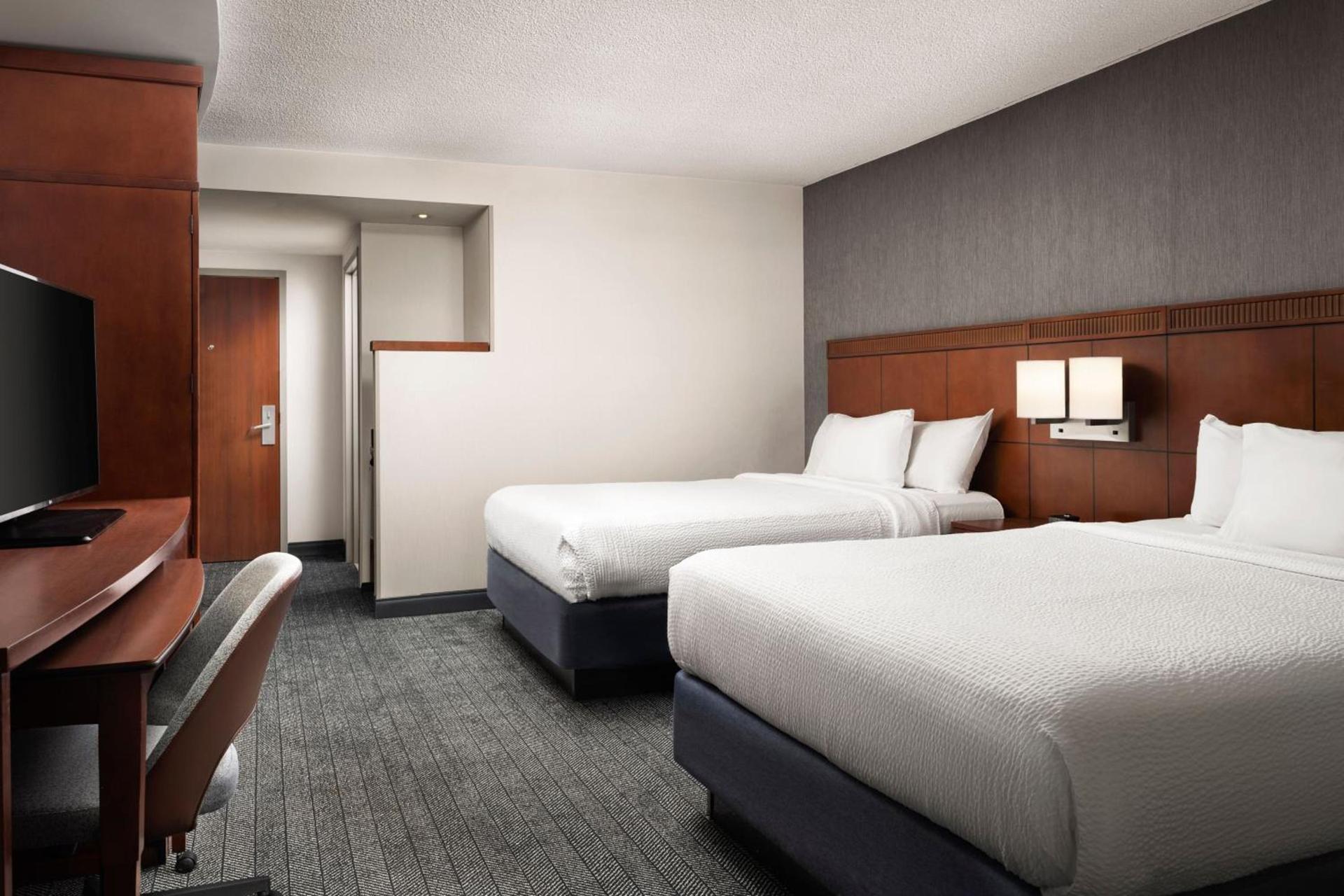 Courtyard by Marriott Washington Capitol Hill/Navy Yard photo 10