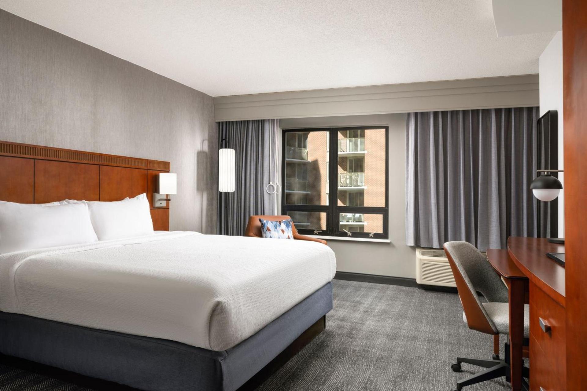 Courtyard by Marriott Washington Capitol Hill/Navy Yard photo 16
