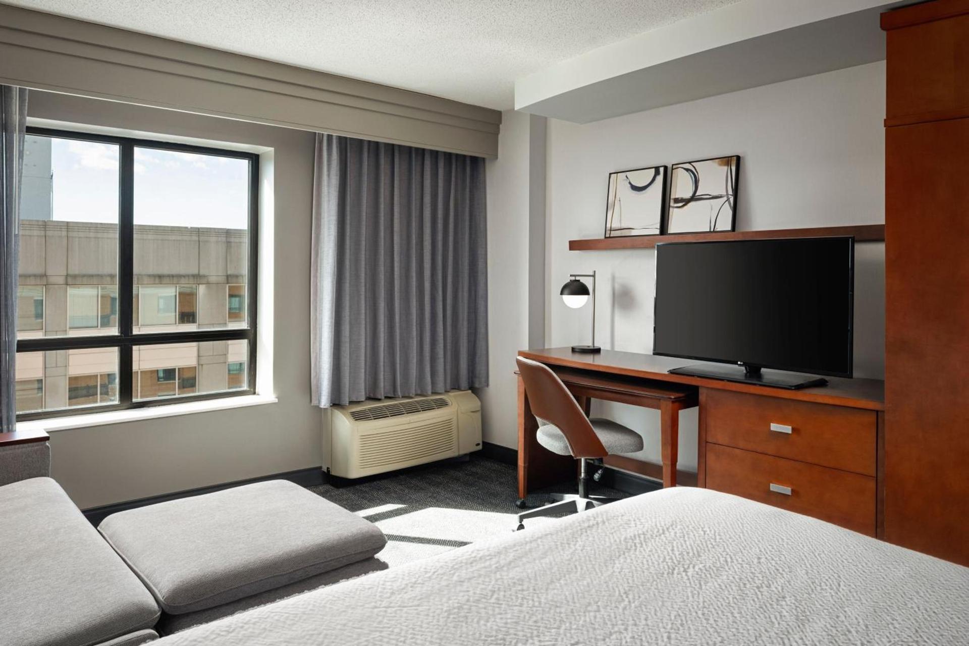 Courtyard by Marriott Washington Capitol Hill/Navy Yard photo 12