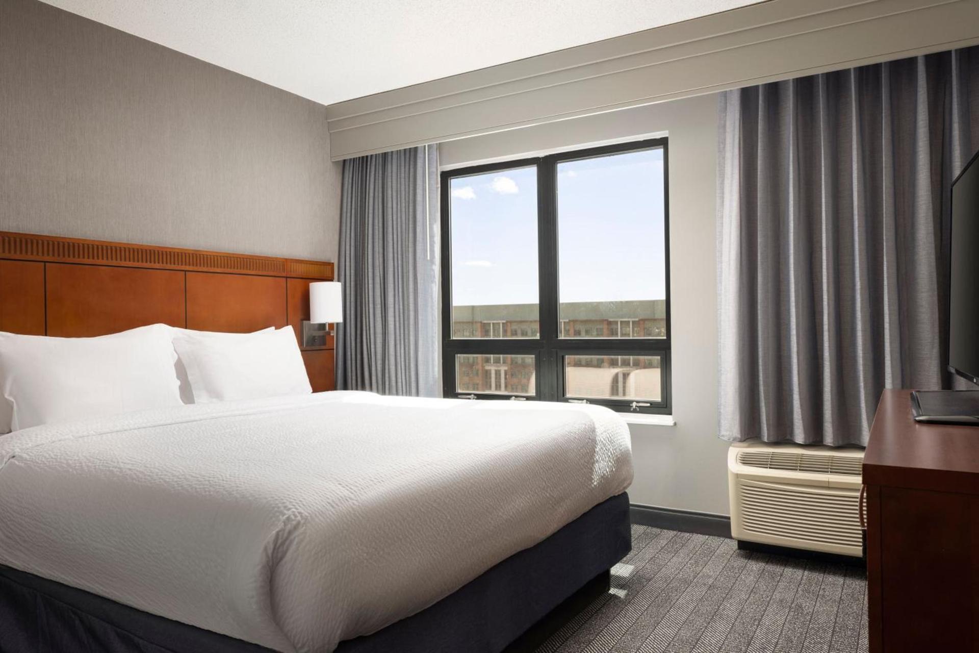 Courtyard by Marriott Washington Capitol Hill/Navy Yard photo 27