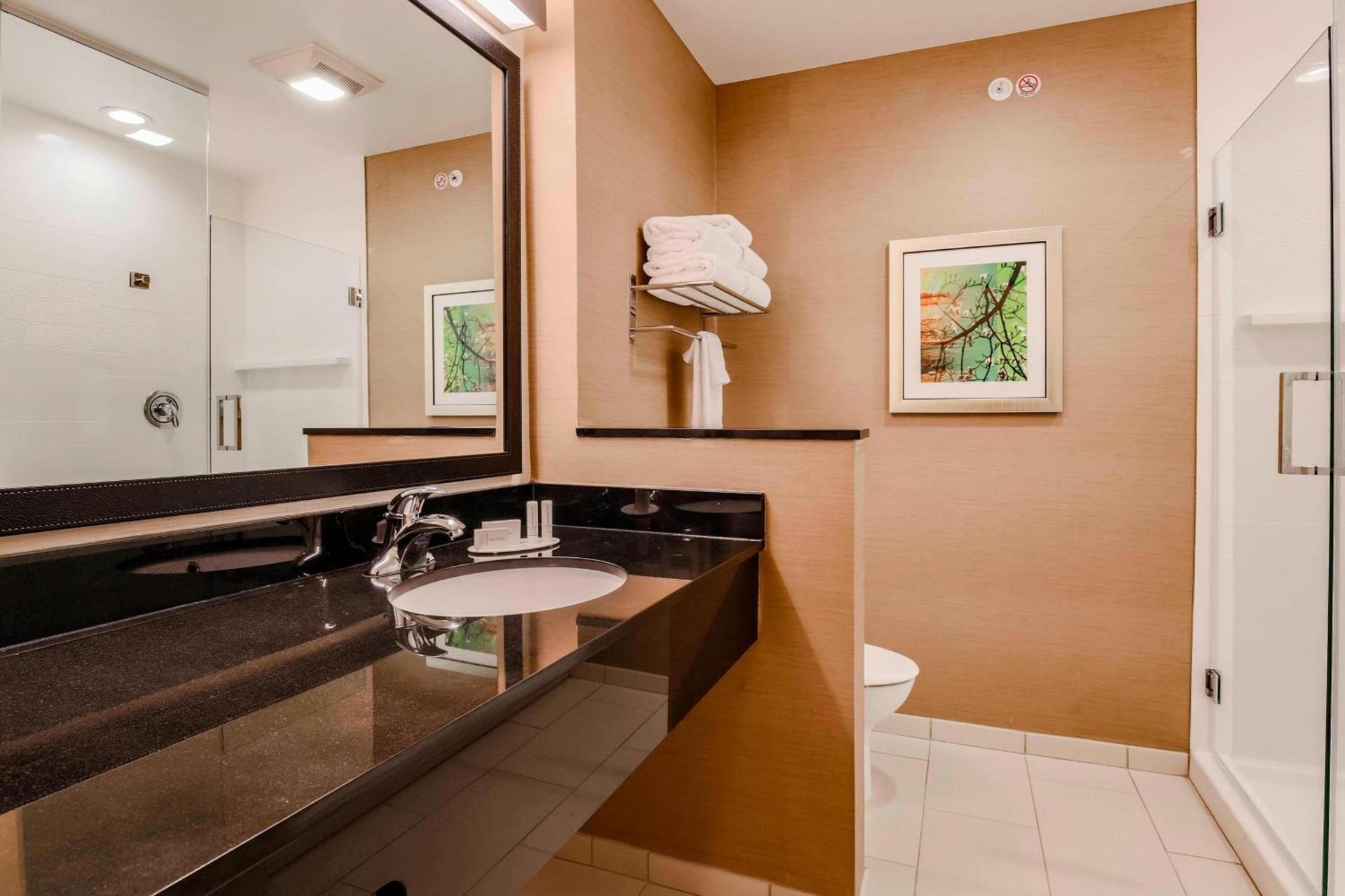 Fairfield Inn & Suites by Marriott Snyder photo 13