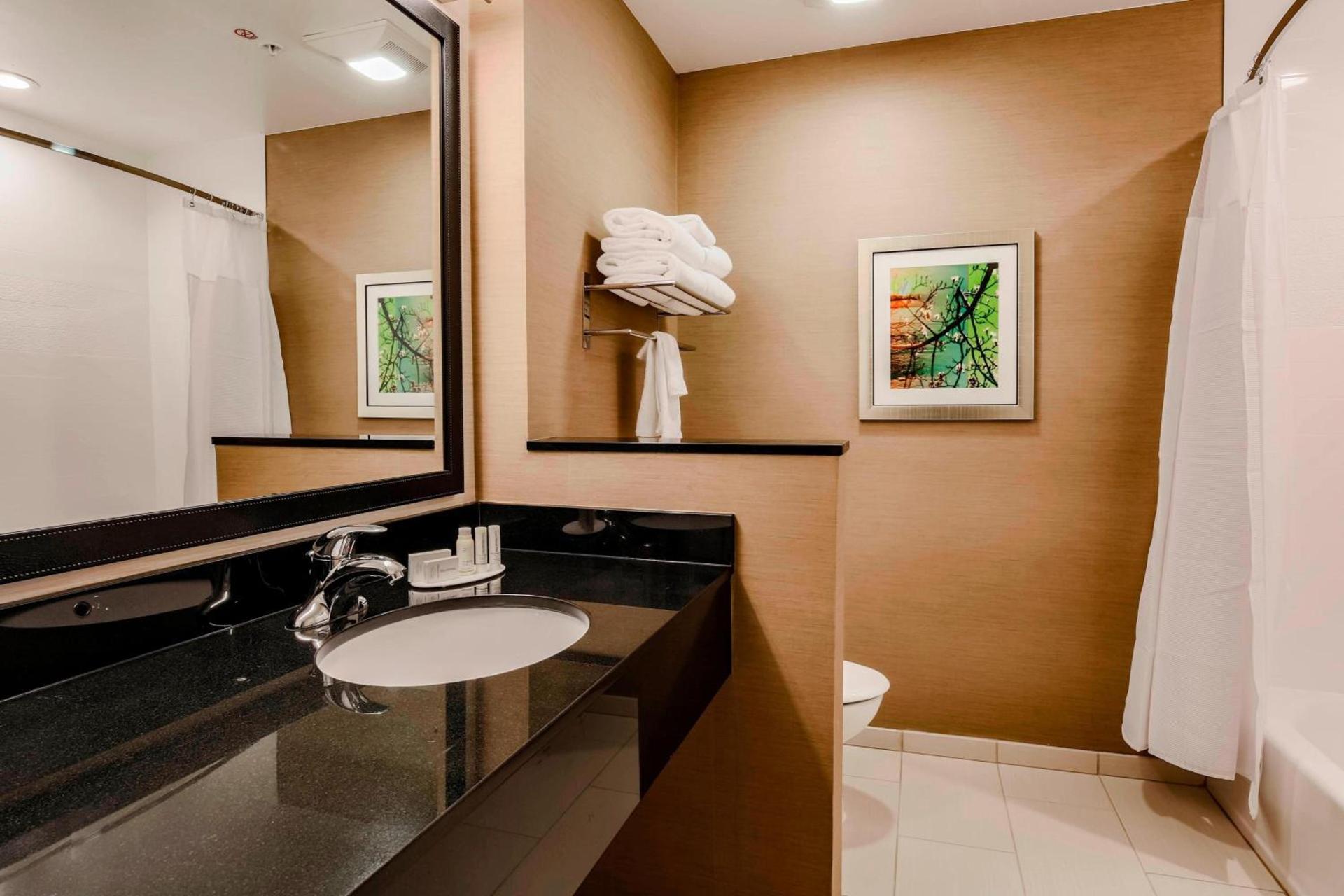 Fairfield Inn & Suites by Marriott Snyder photo 15